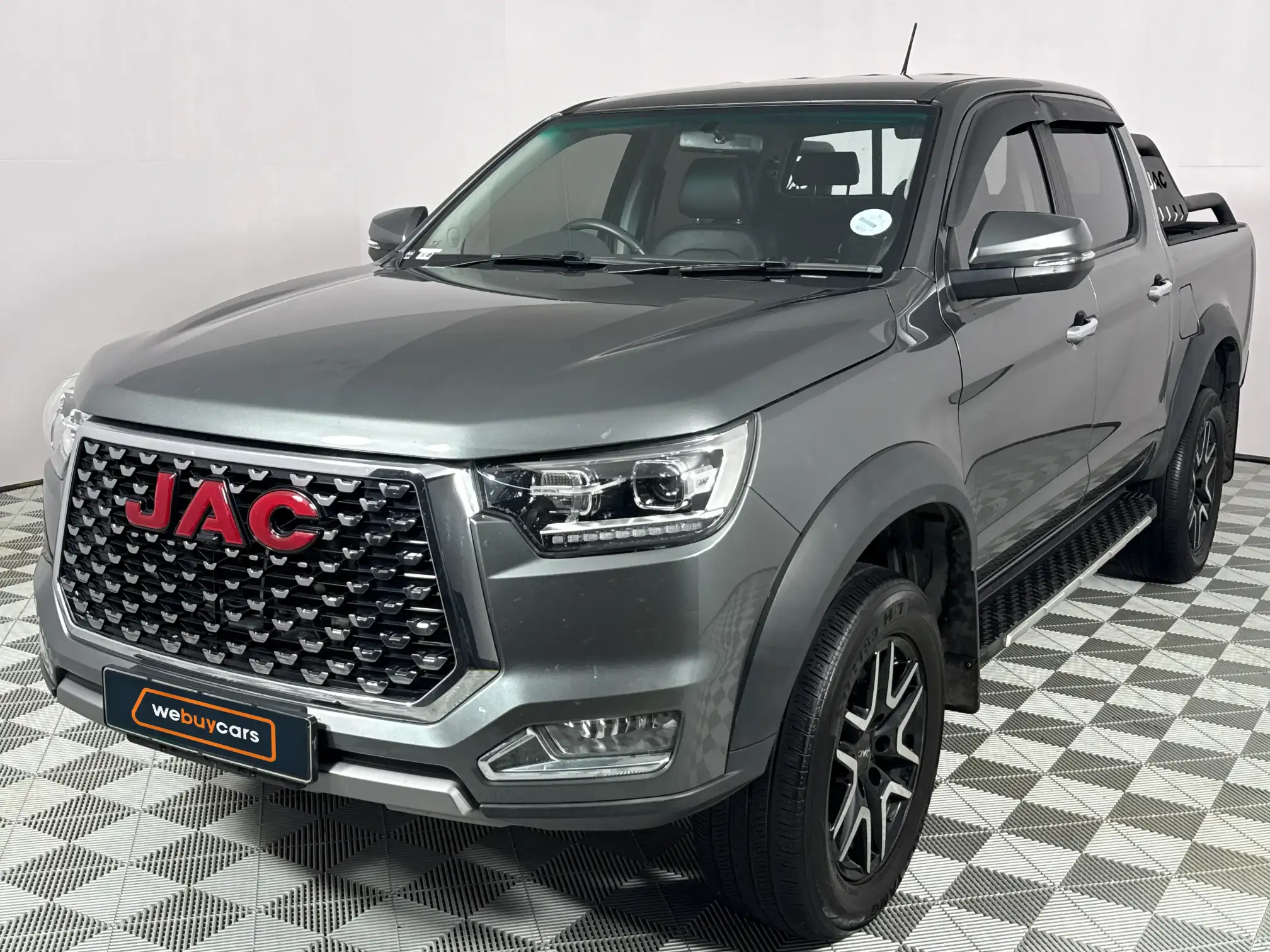 2025 JAC T8