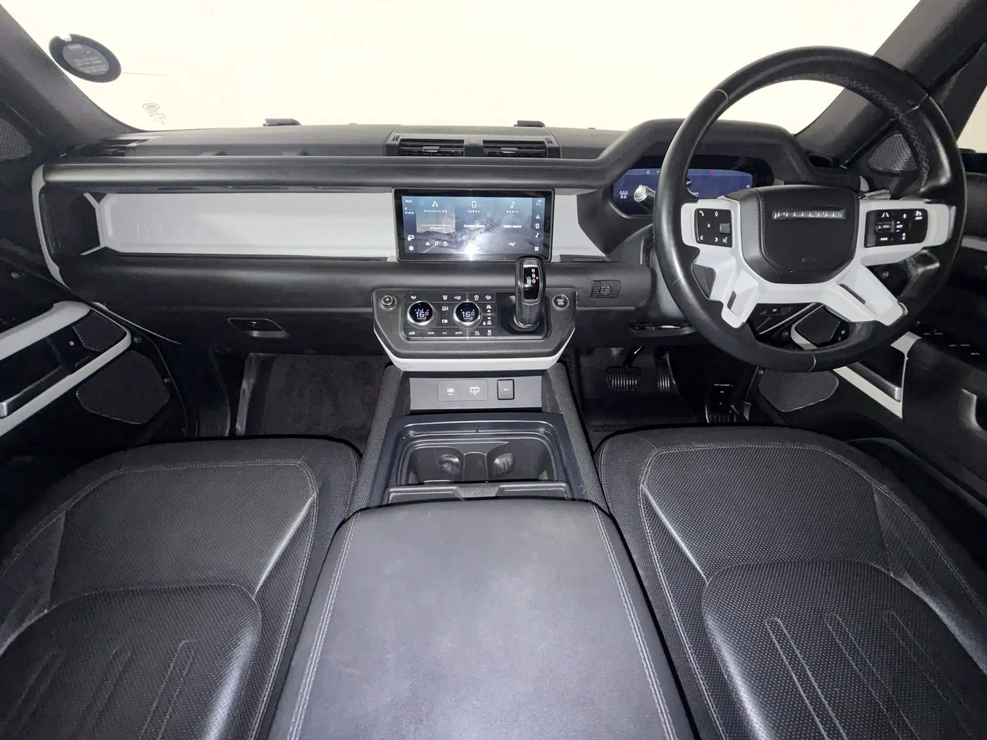 Land Rover Defender 110