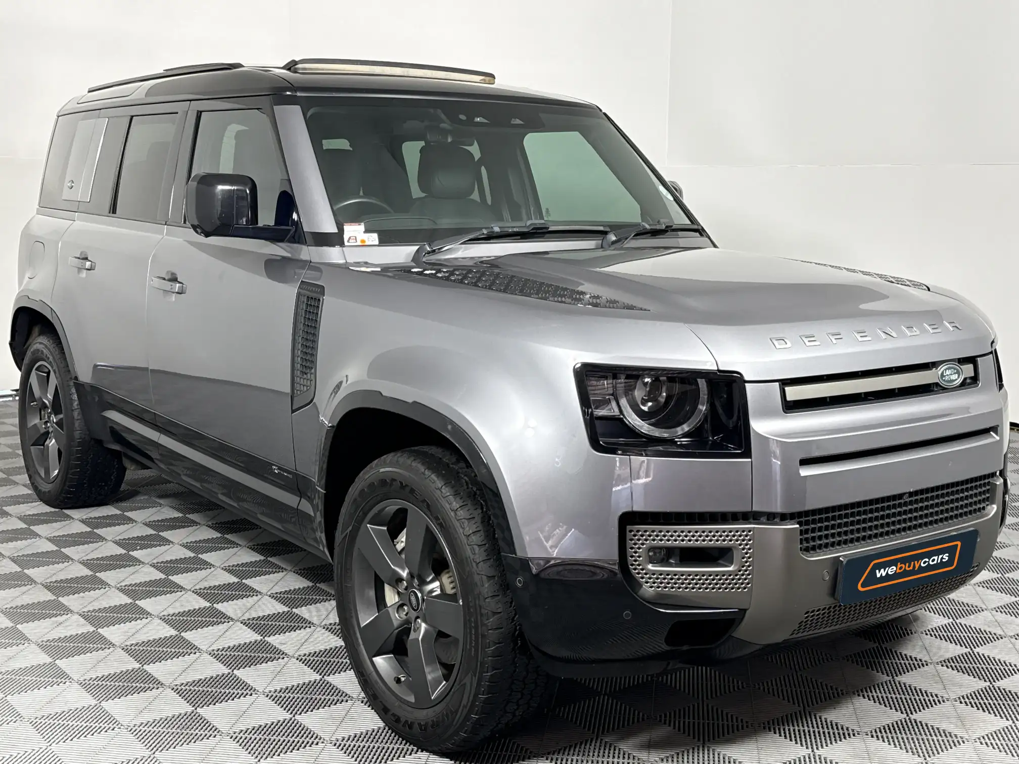 Land Rover Defender 110