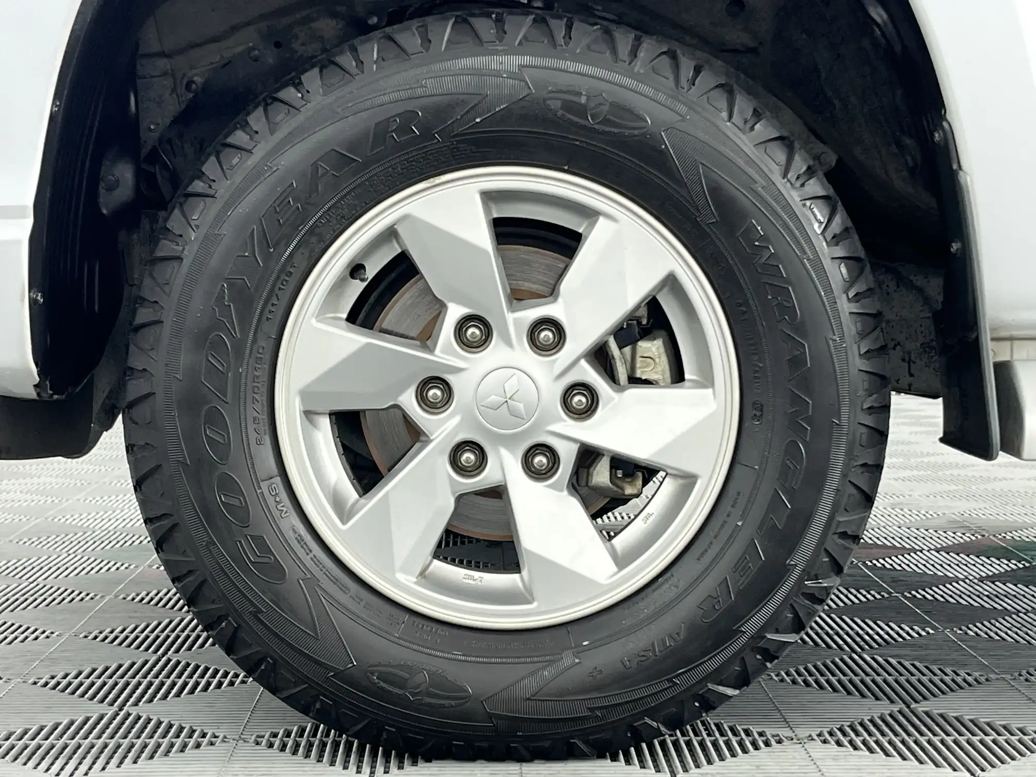 Mitsubishi Triton