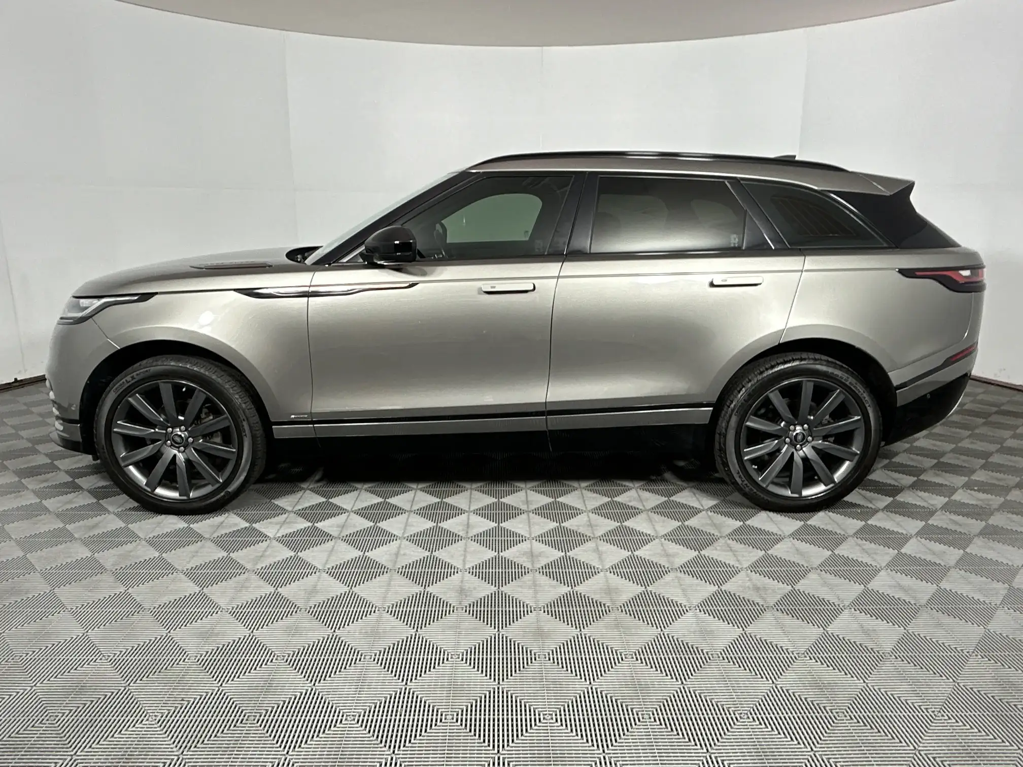 Land Rover Velar
