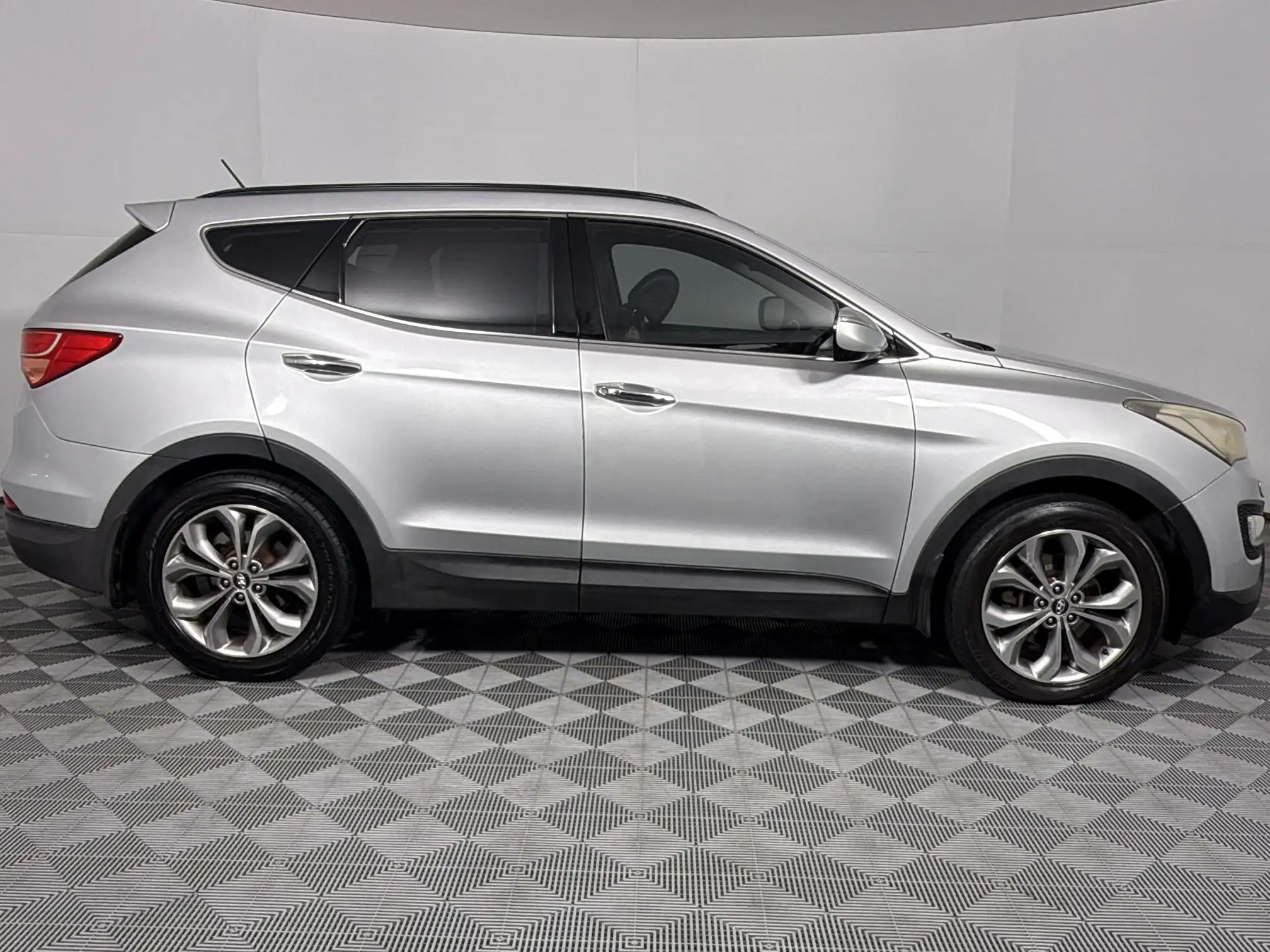 Hyundai Santa-FE