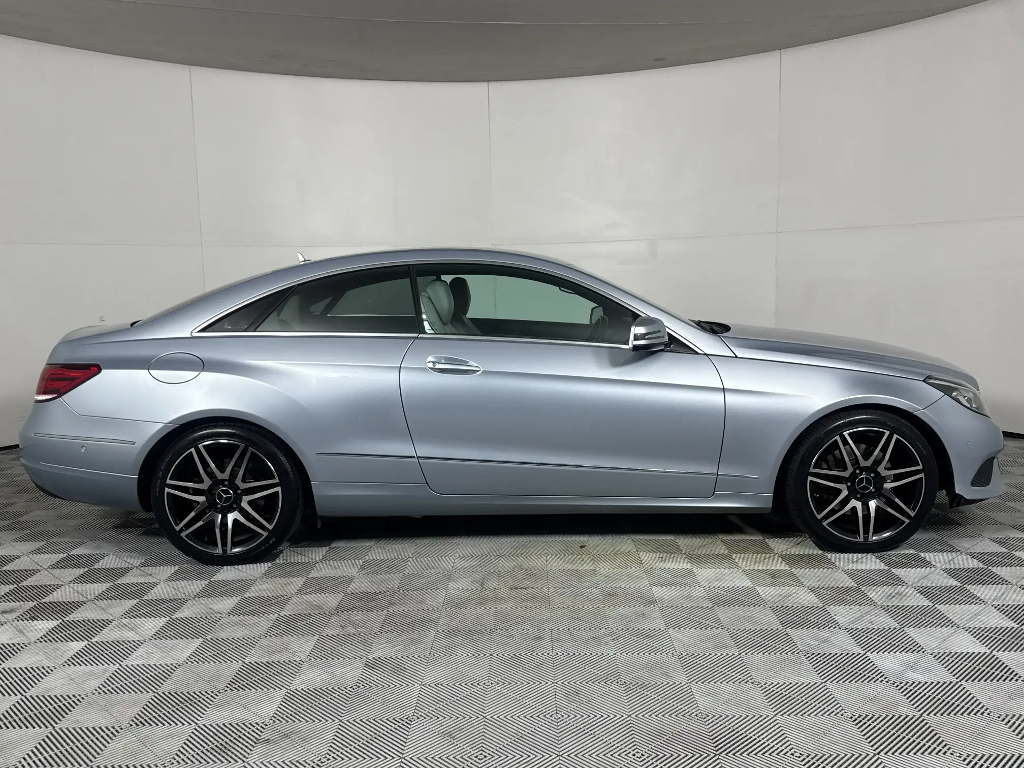 Mercedes-Benz E Class Coupe