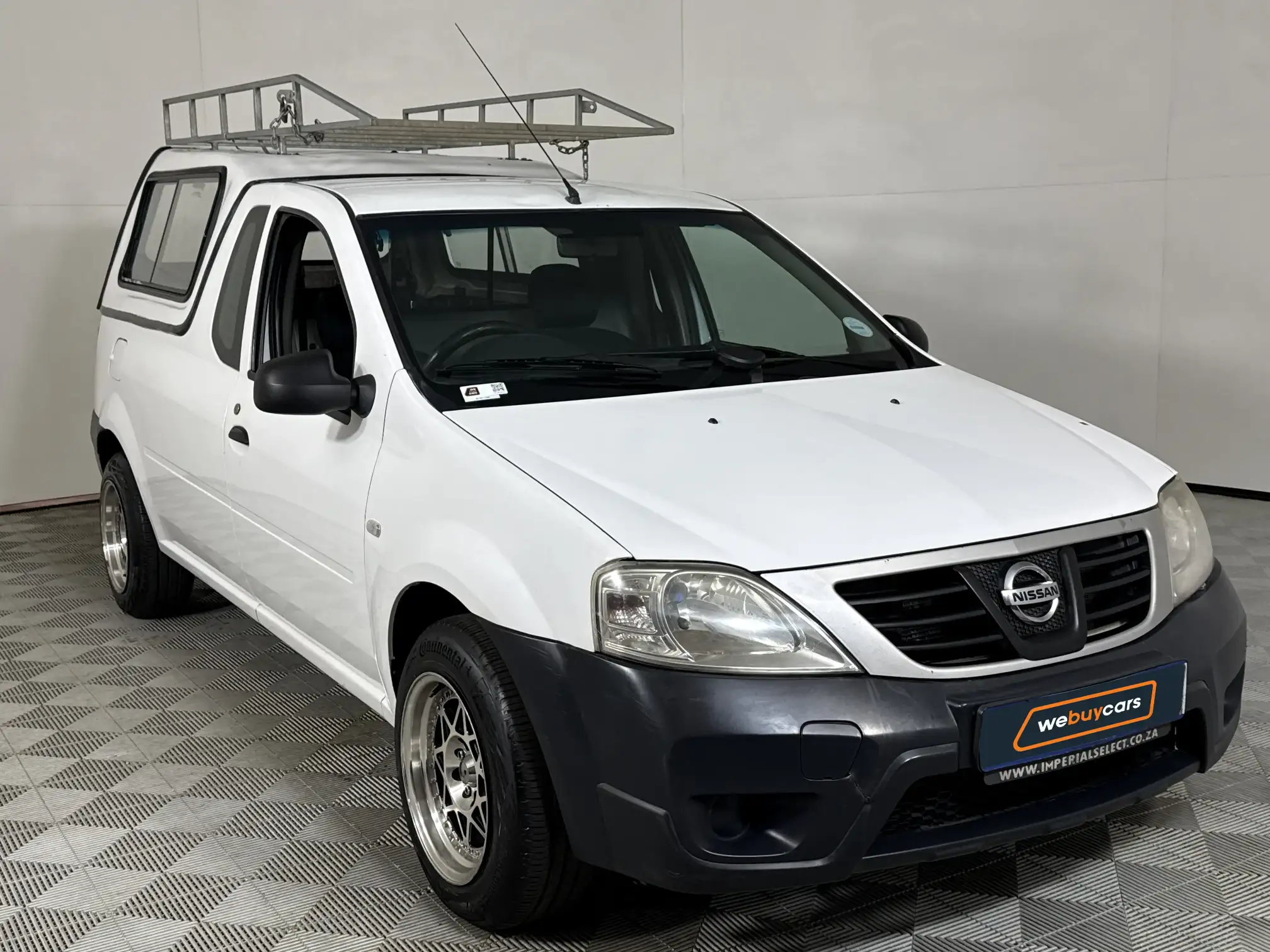 Nissan NP200