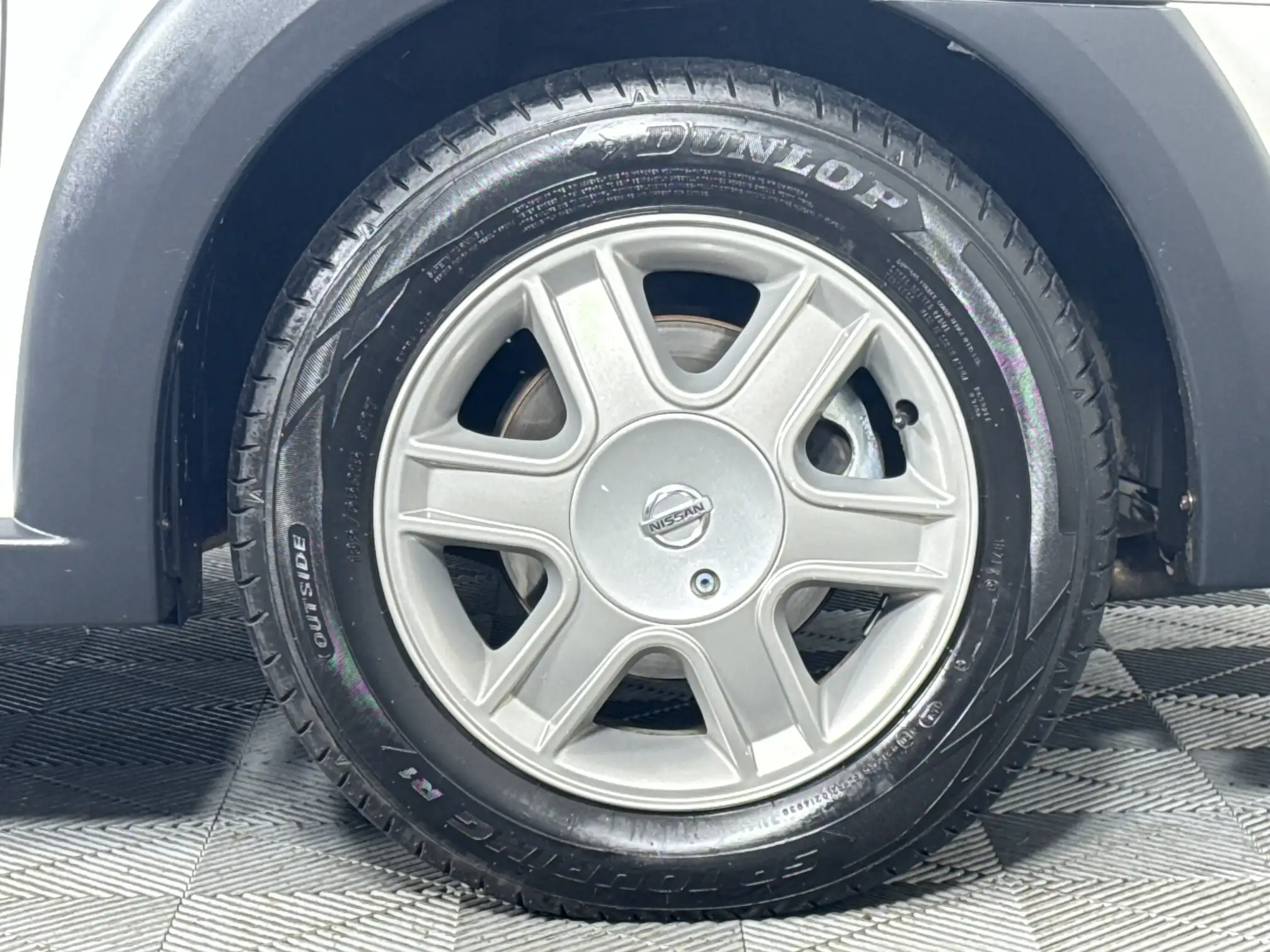 Nissan NP200