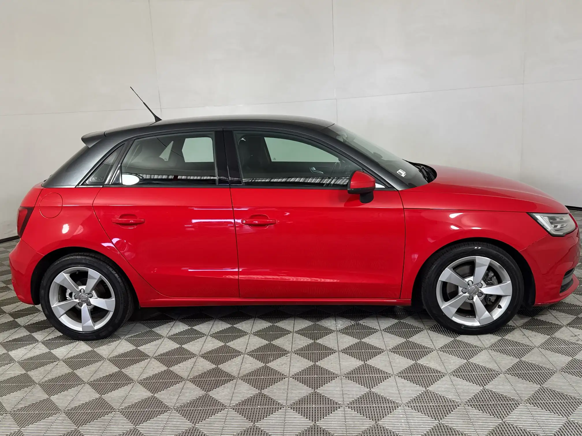Audi A1