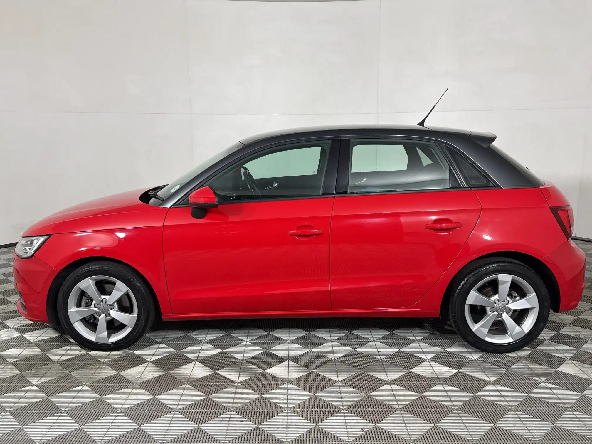 Audi A1