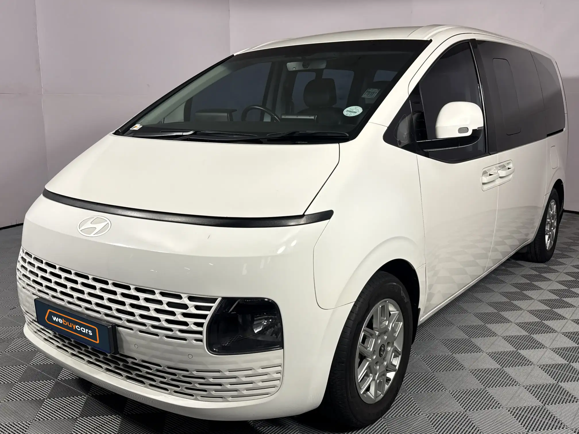 2024 Hyundai Staria