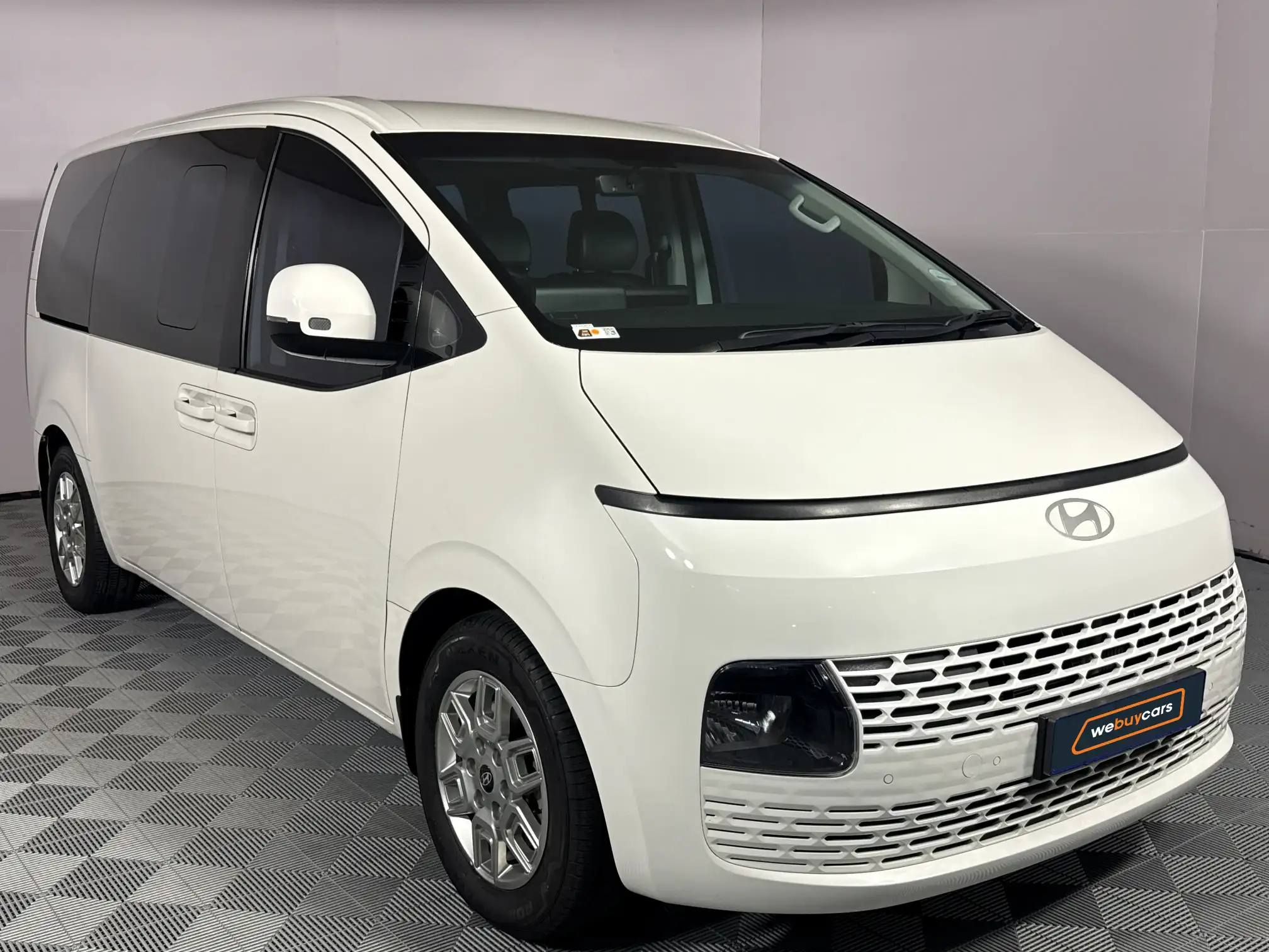 Hyundai Staria