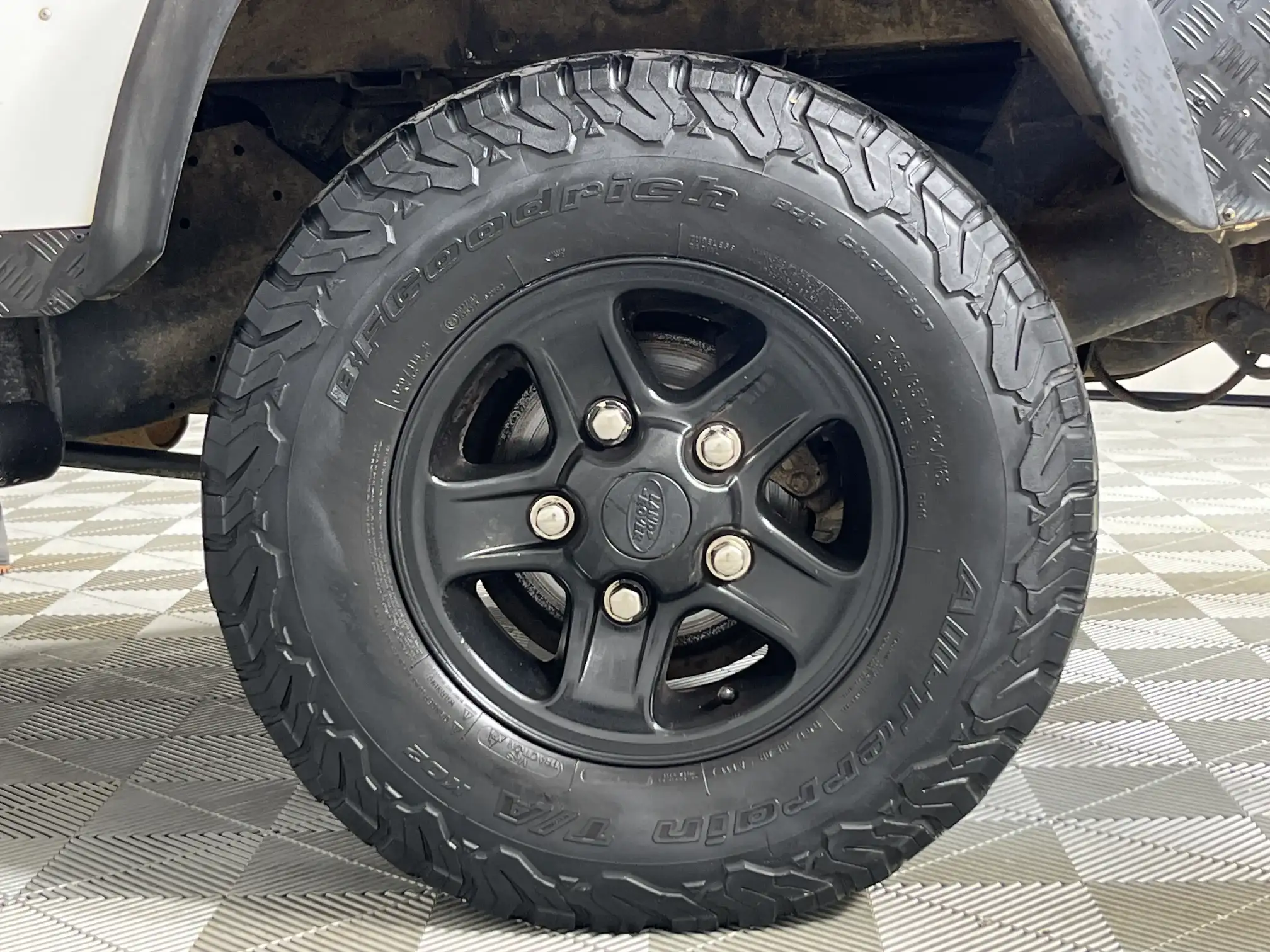 Land Rover Defender 110