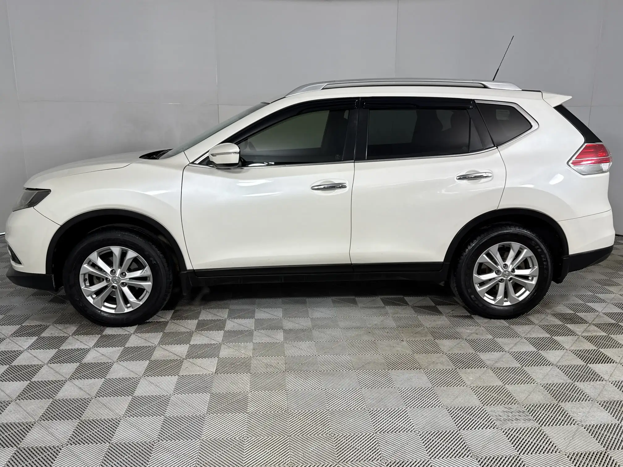 Nissan X Trail
