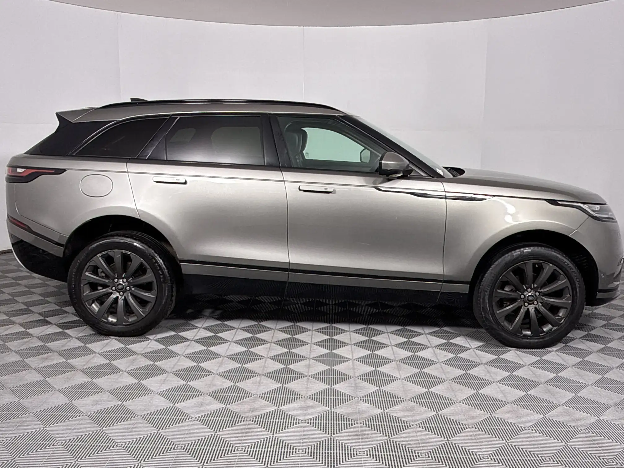 Land Rover Velar