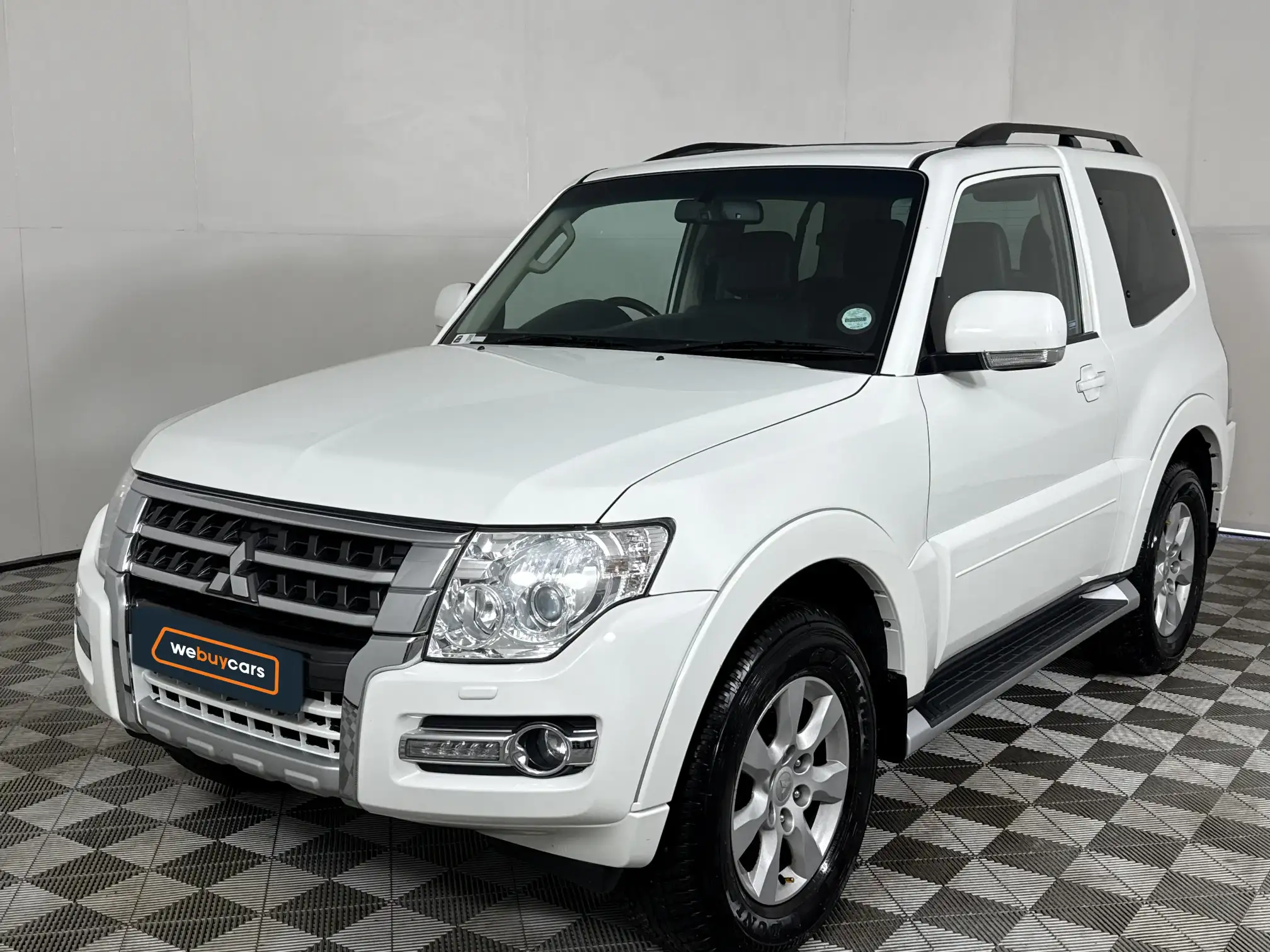 2014 Mitsubishi Pajero