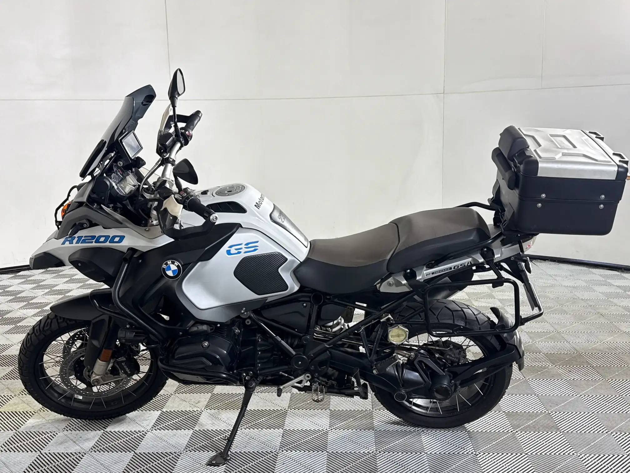 BMW R Series
