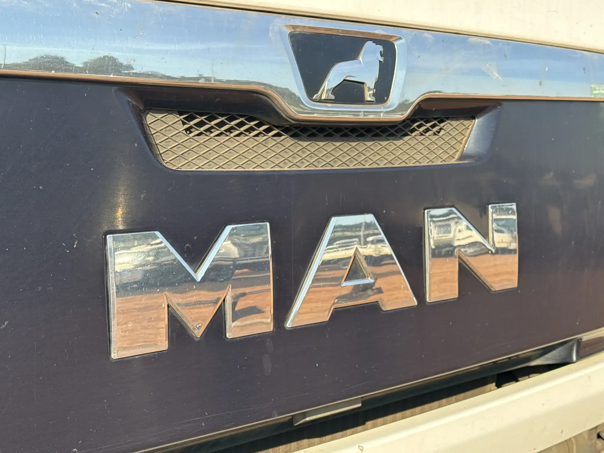 M a n 27 Series TGS