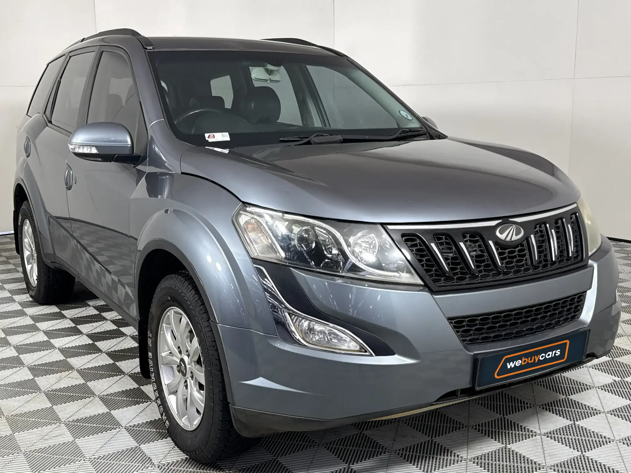 Mahindra XUV