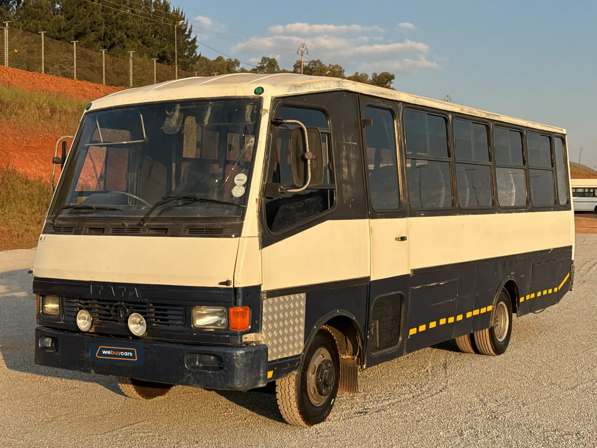 2005 Tata LP