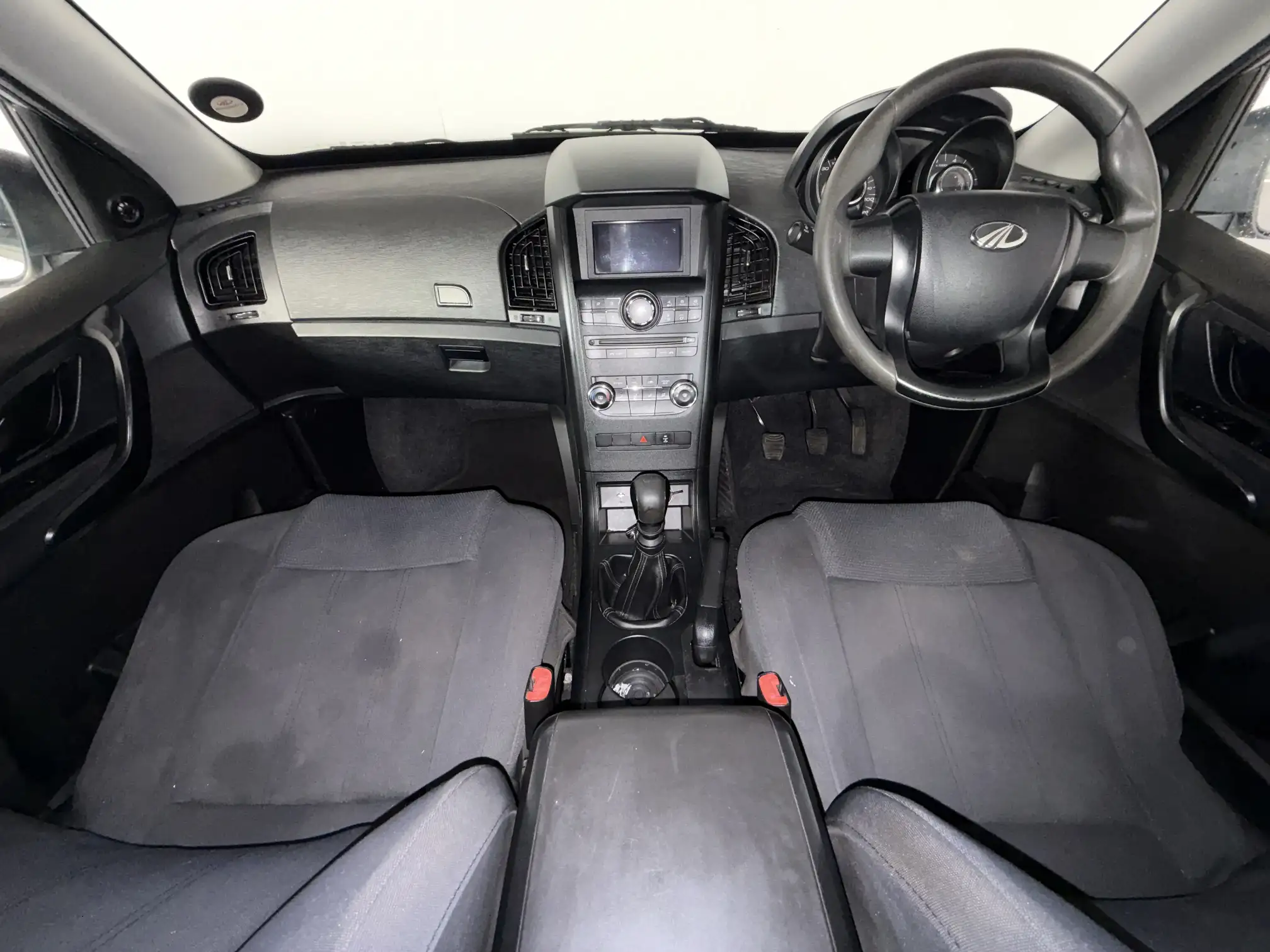Mahindra XUV