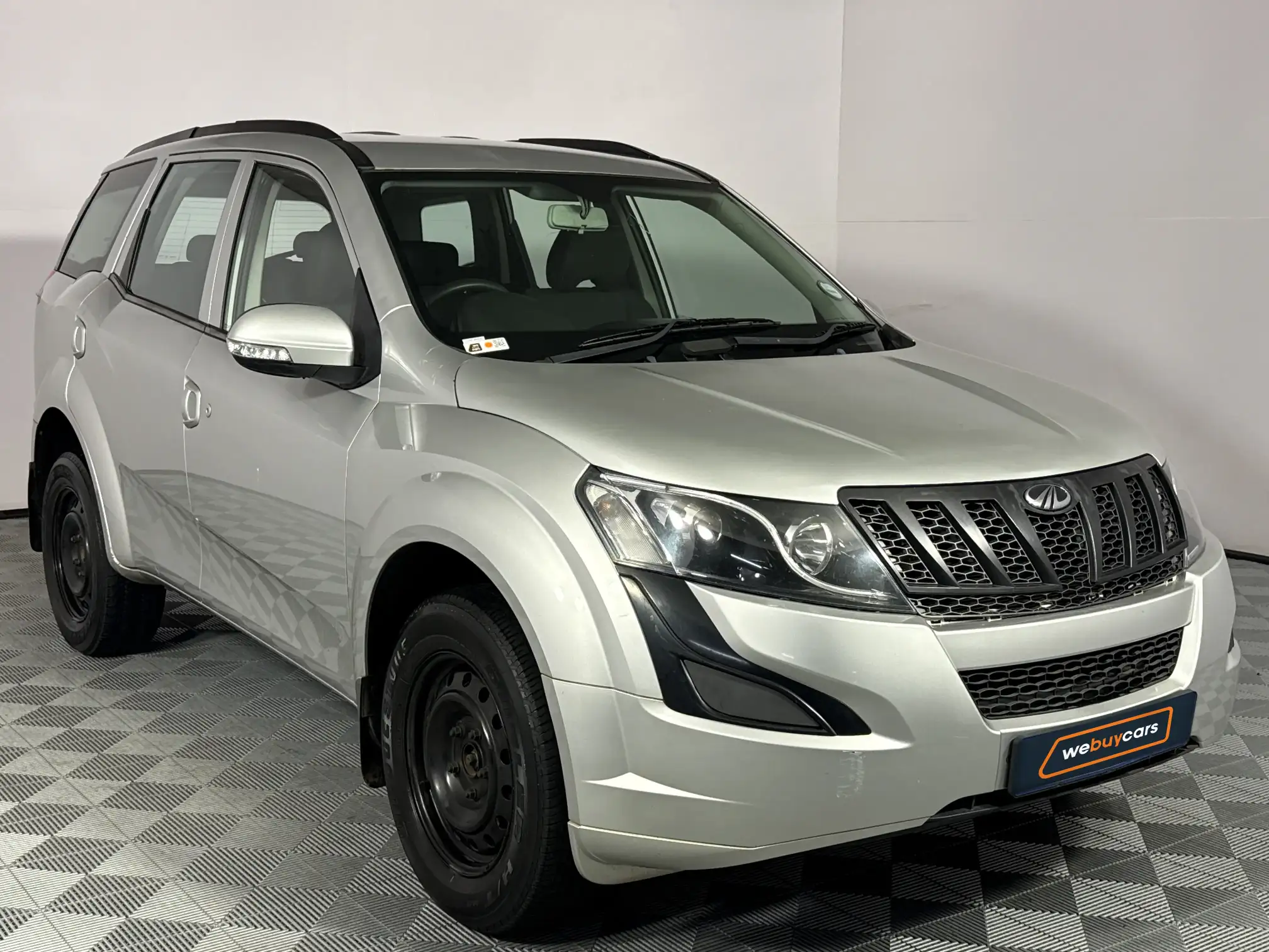 Mahindra XUV