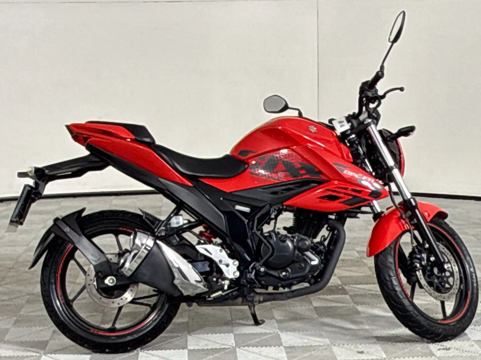 Suzuki GSX