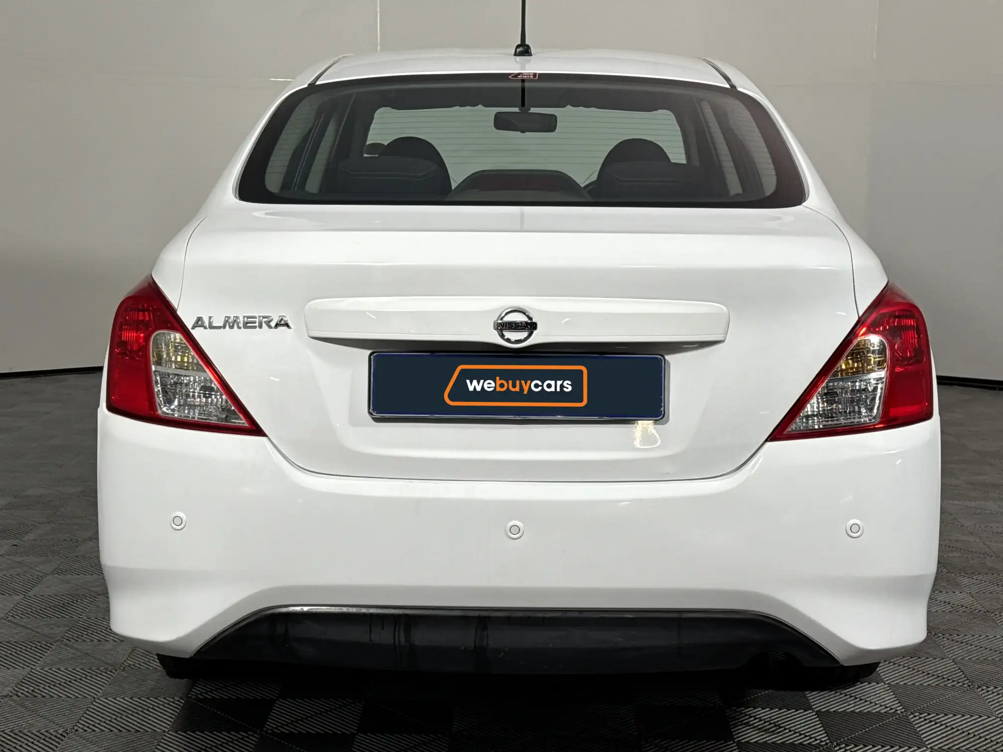 Nissan Almera