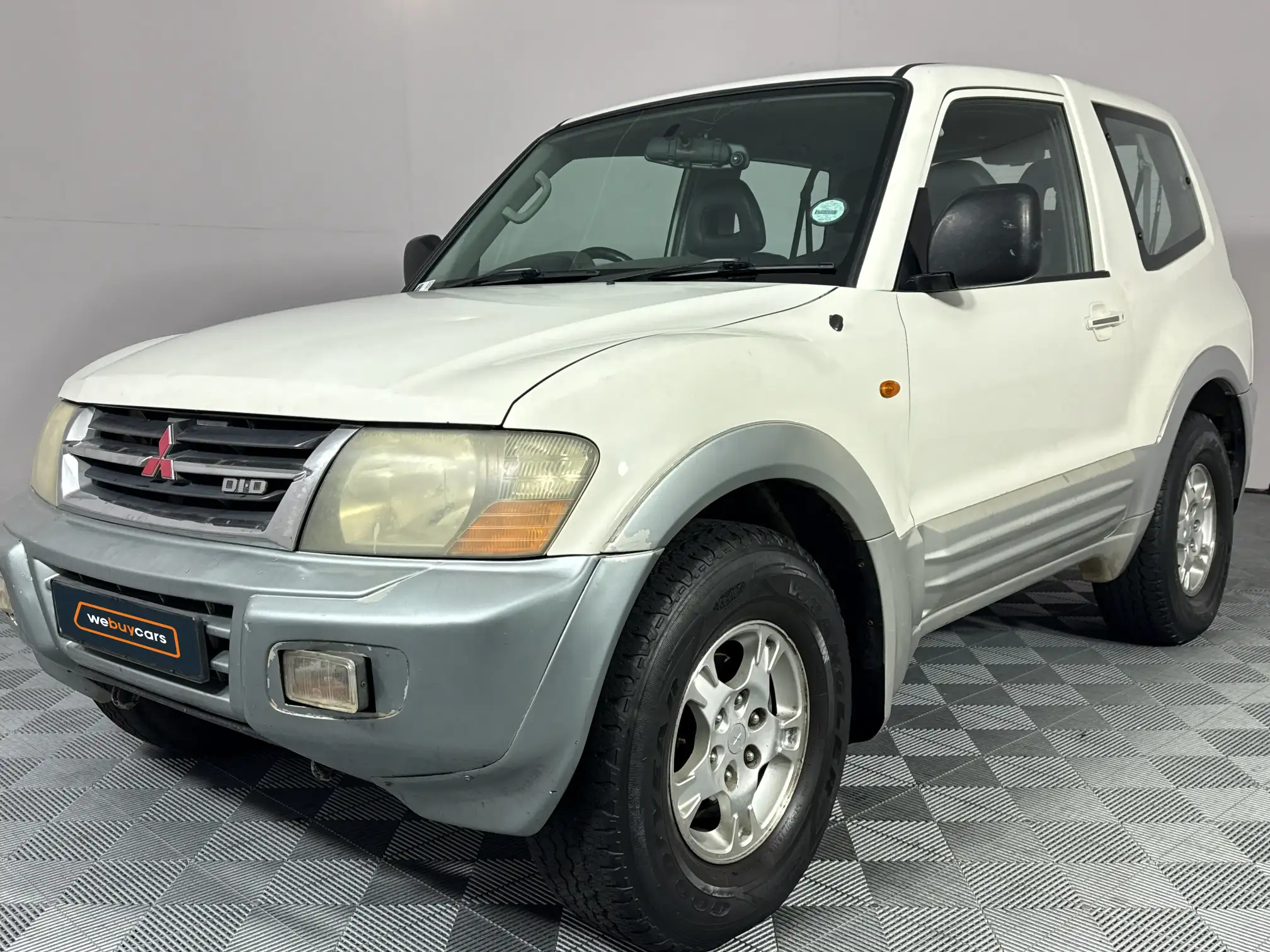 2001 Mitsubishi Pajero