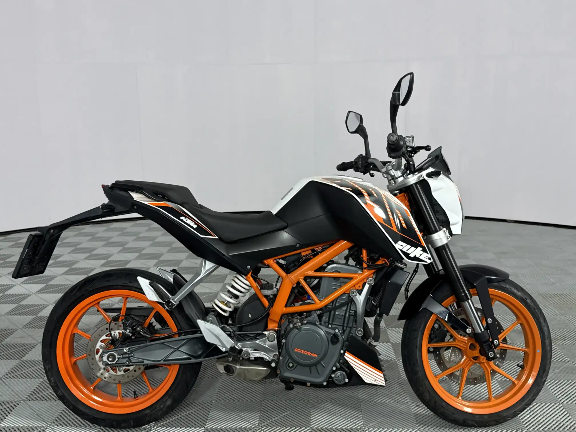 KTM Duke