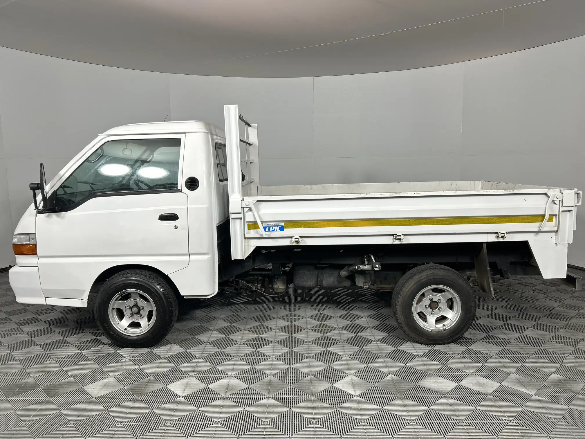 Hyundai H100