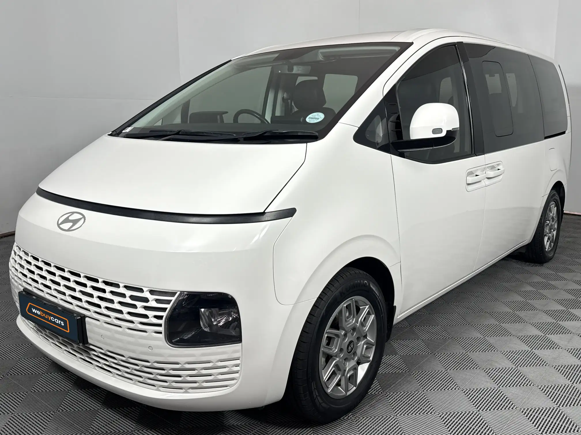 2024 Hyundai Staria