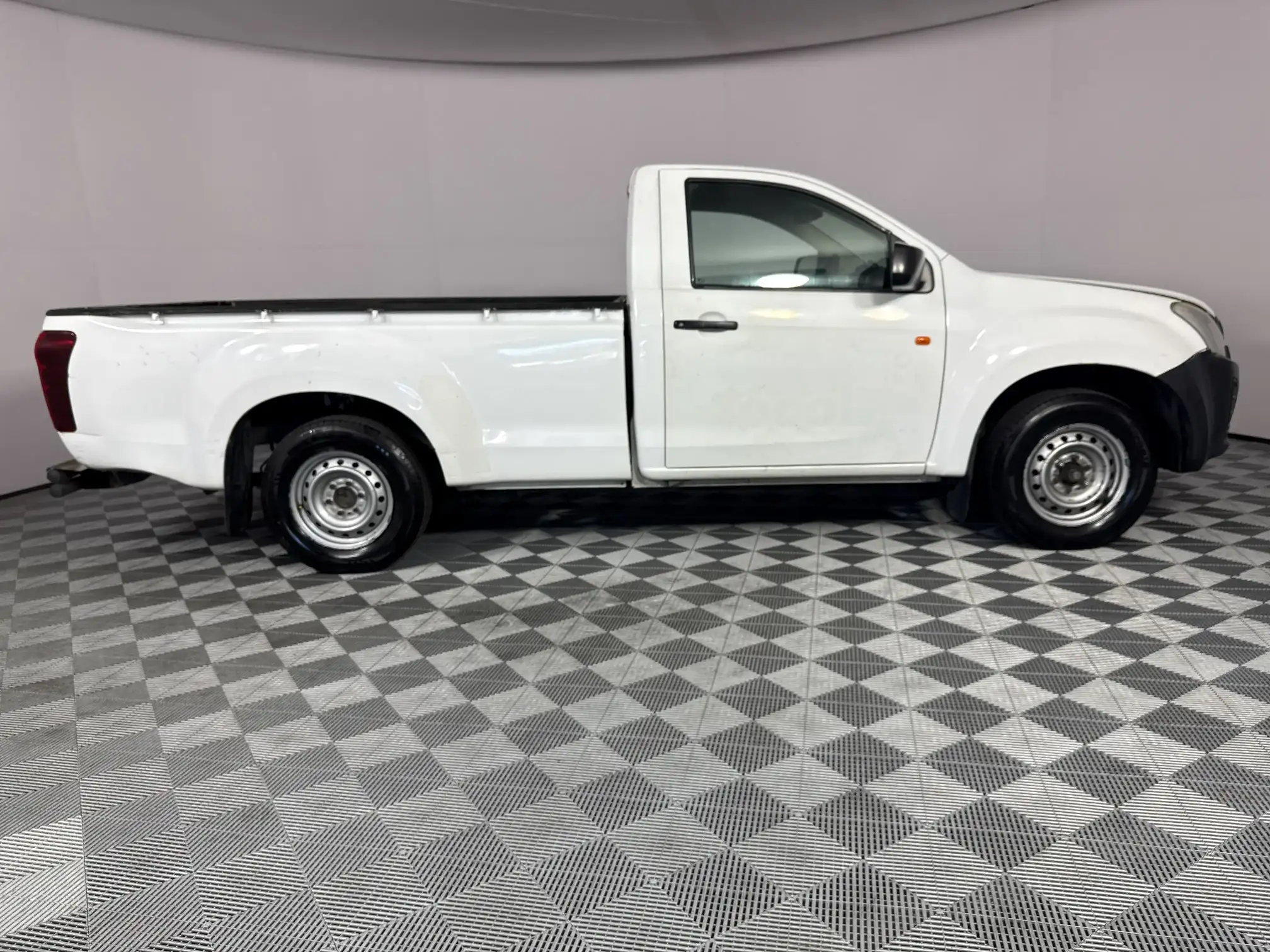 Isuzu KB