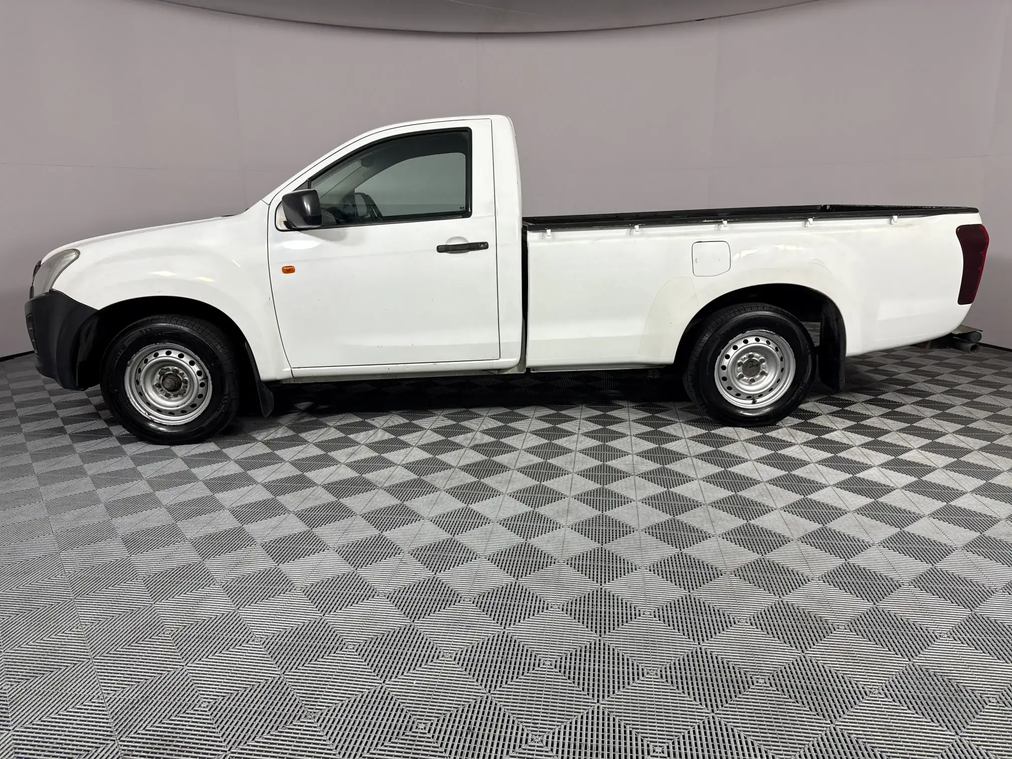 Isuzu KB