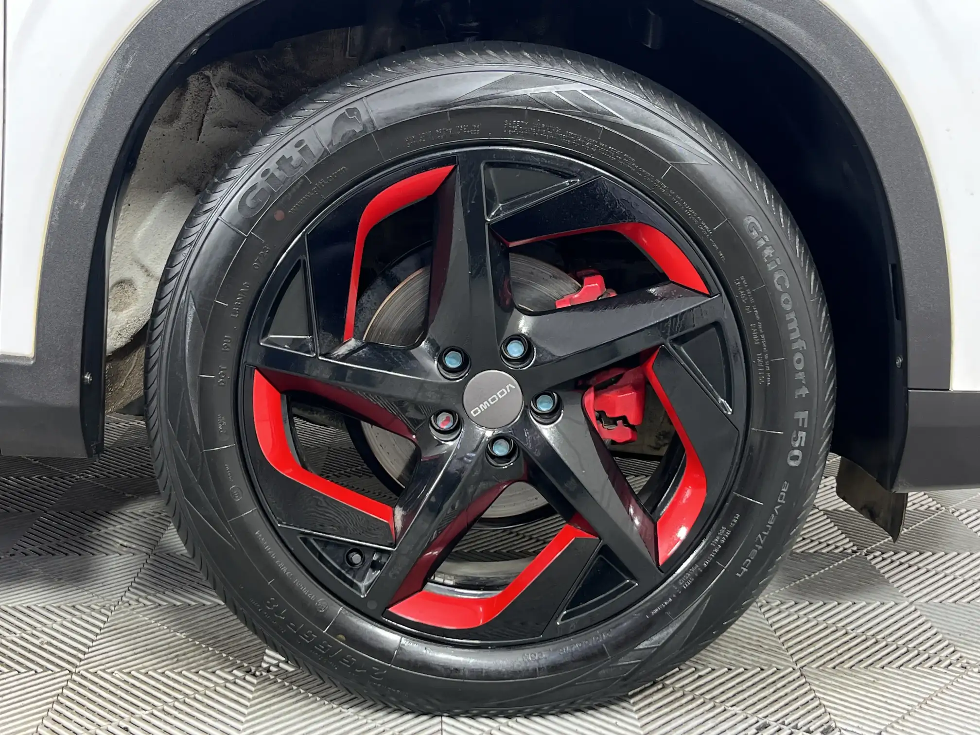 Chery Omoda