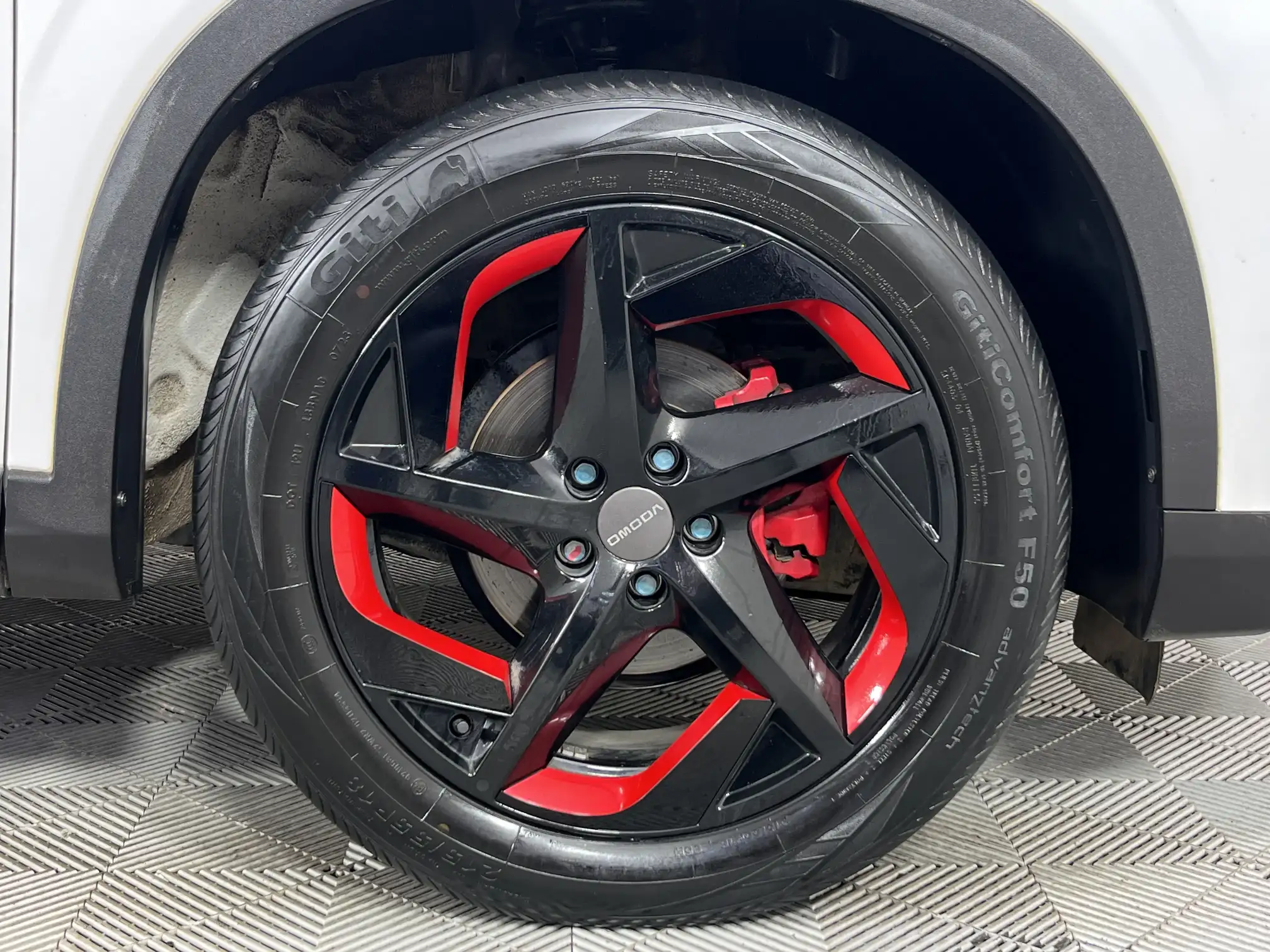 Chery Omoda