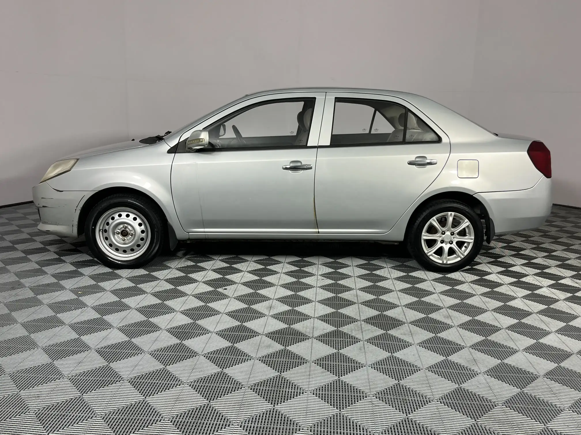 Geely MK