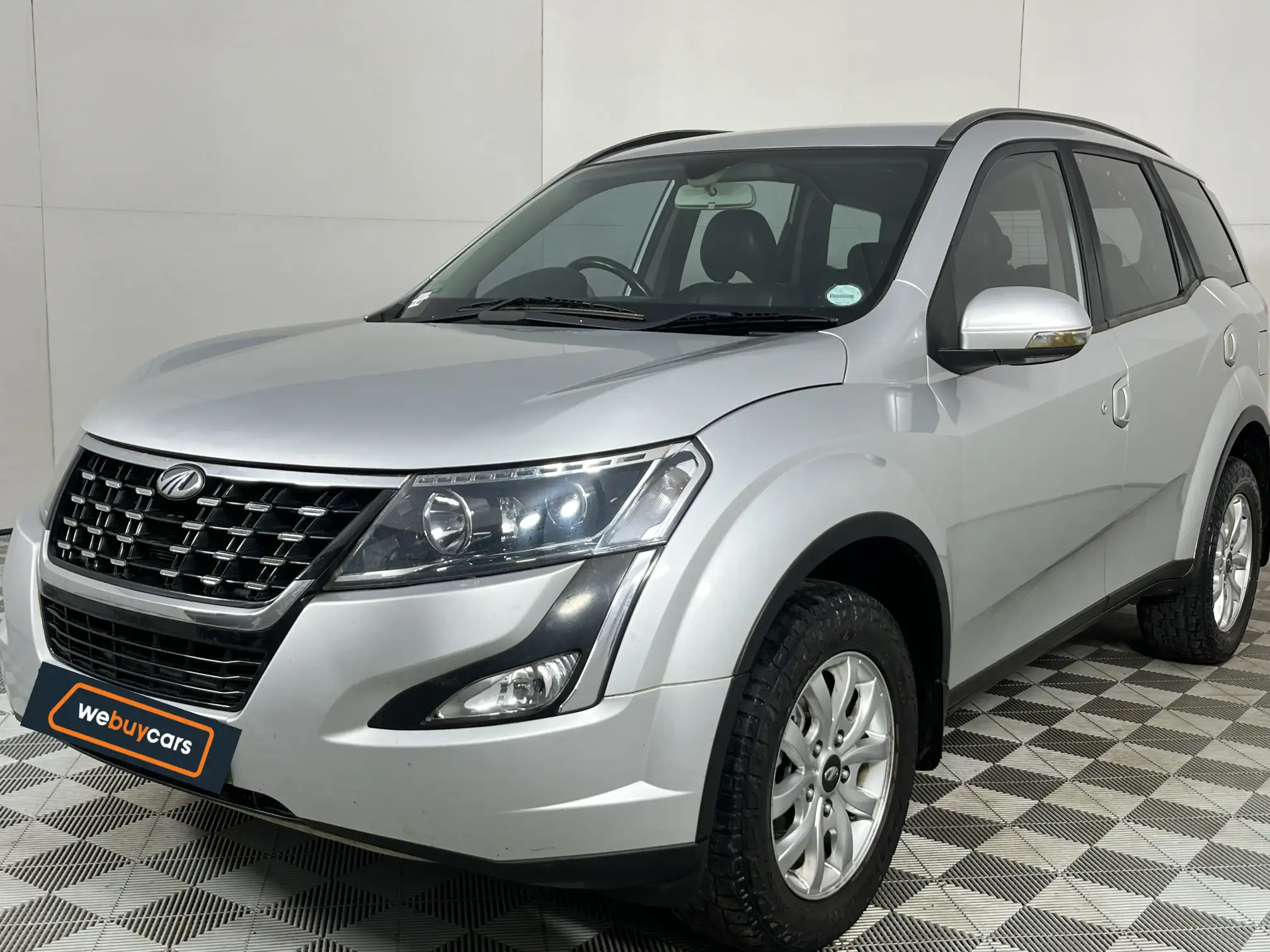 Mahindra XUV