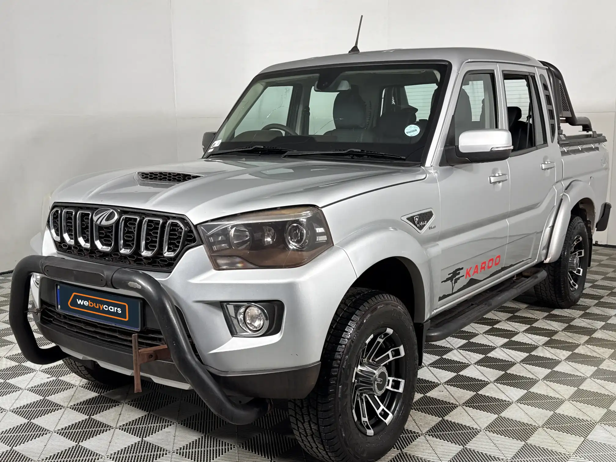 2021 Mahindra PIK UP
