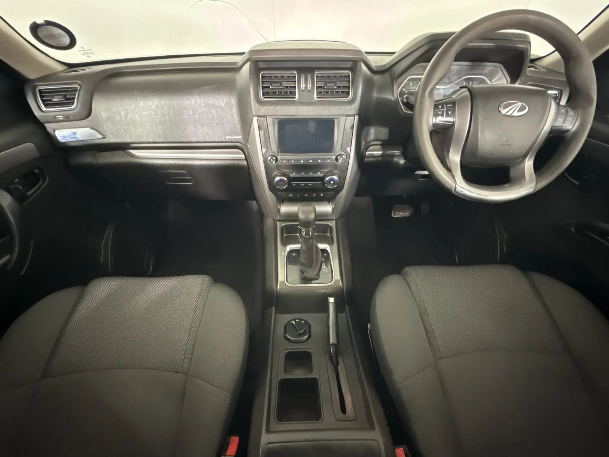 Mahindra PIK UP
