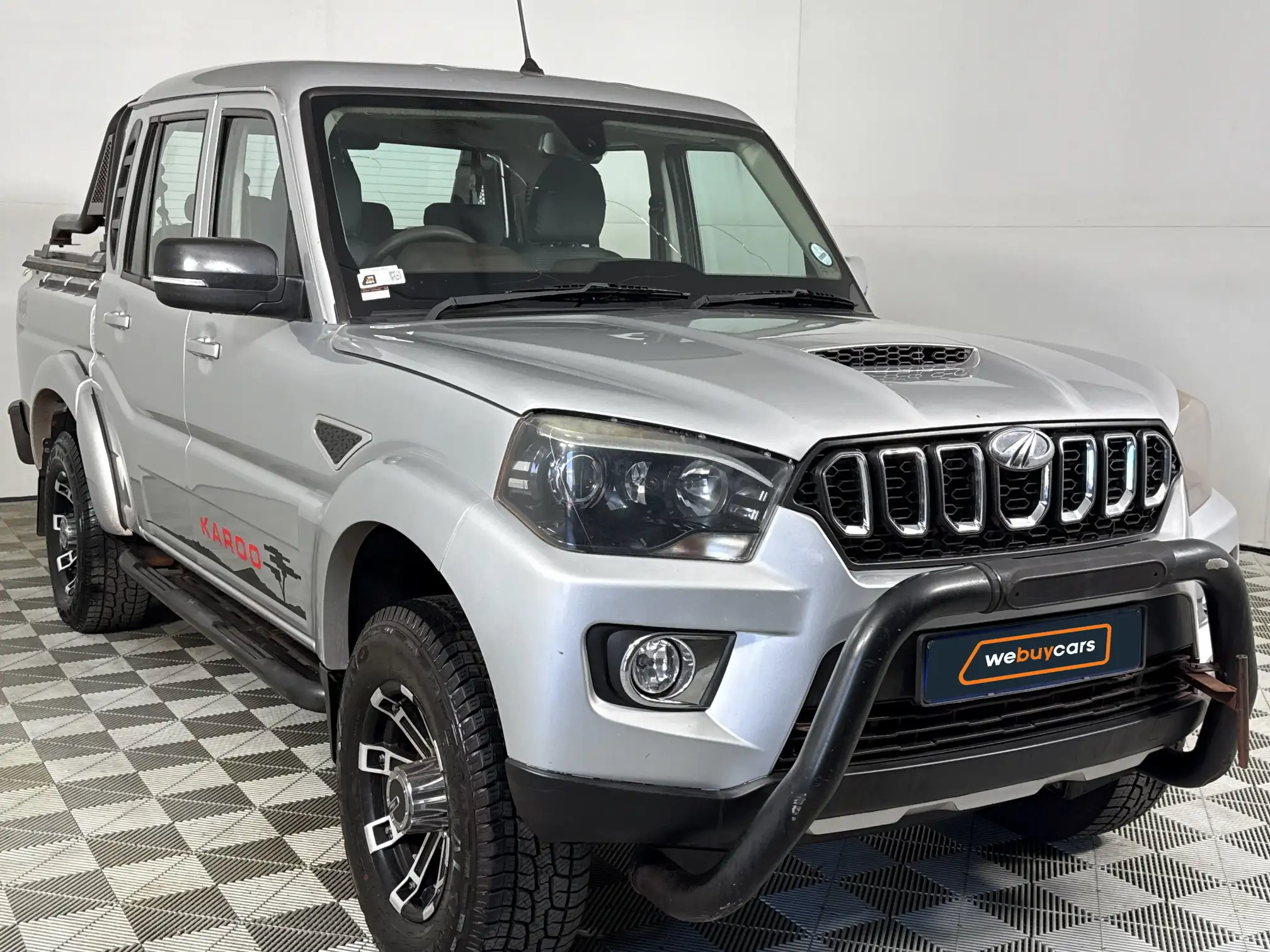 Mahindra PIK UP