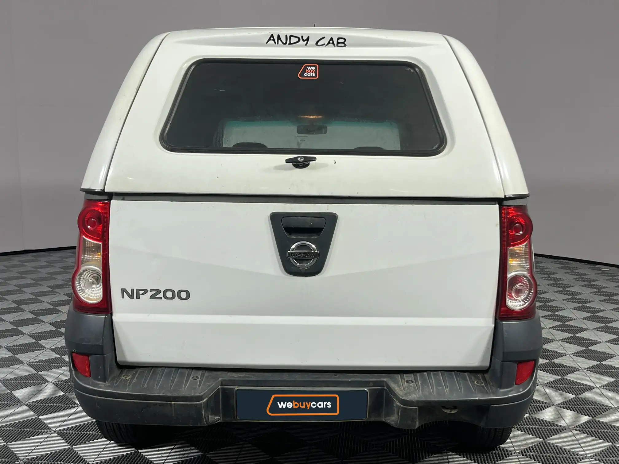 Nissan NP200