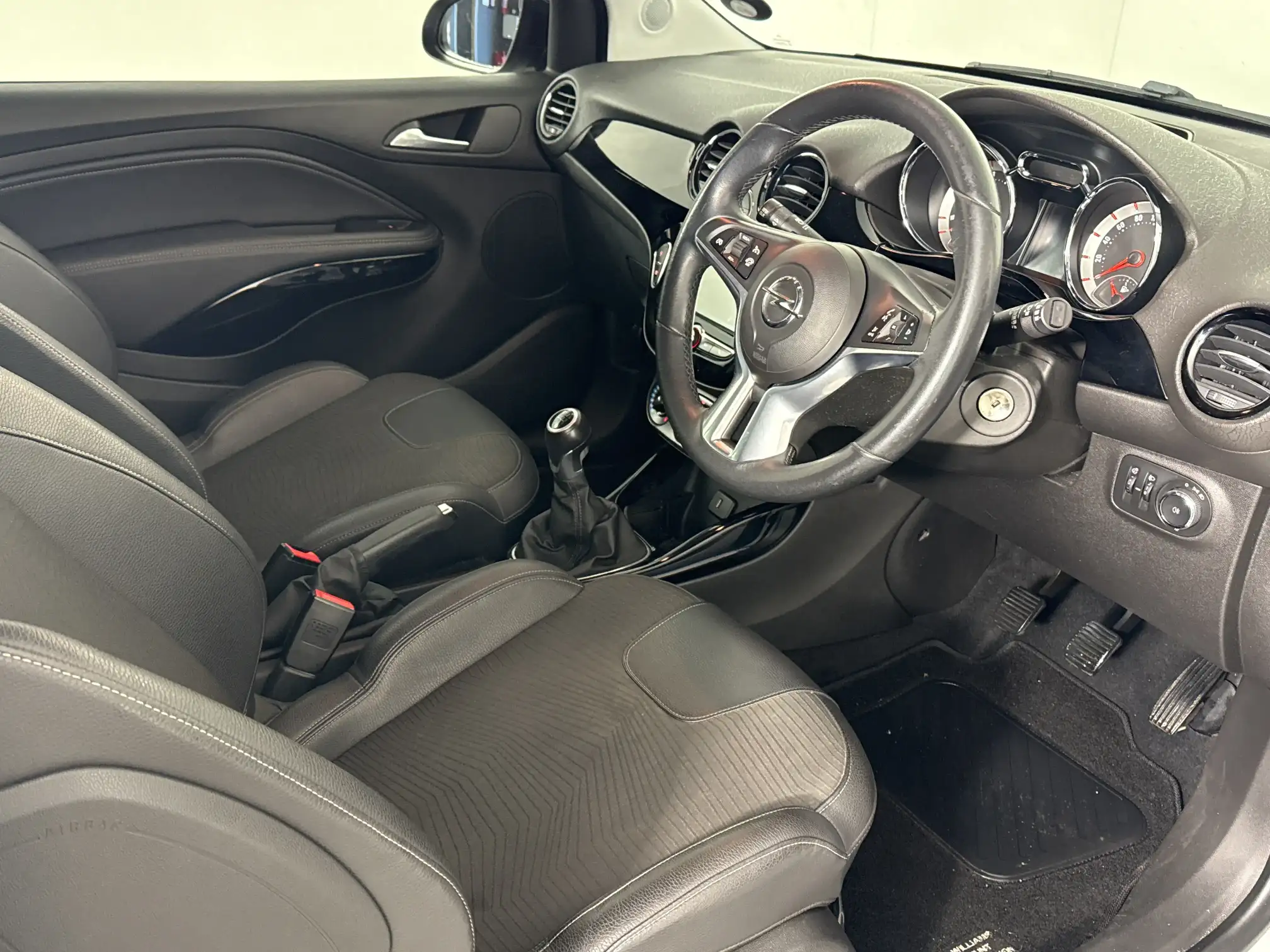 Opel Adam