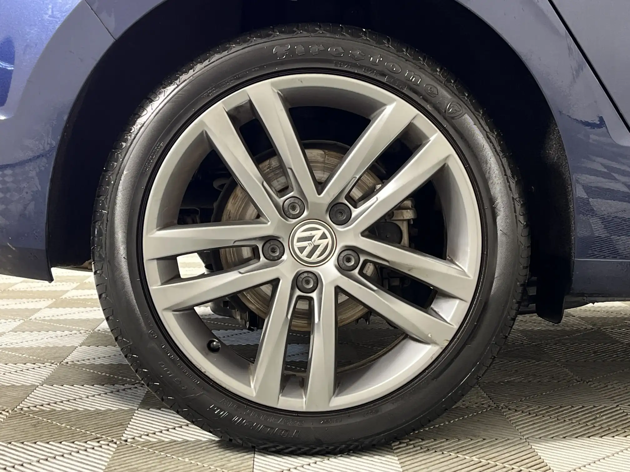 Volkswagen Golf SV