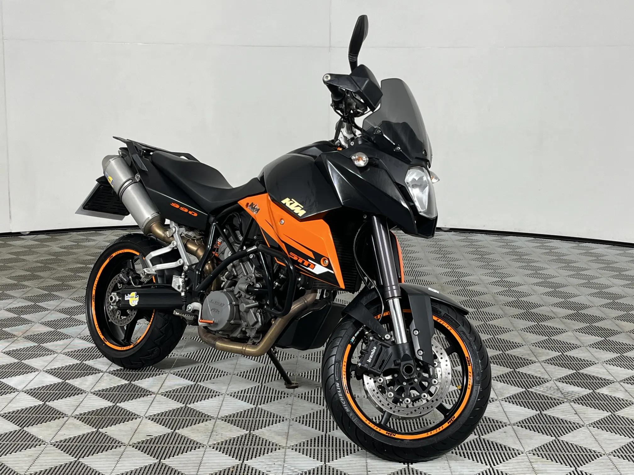 KTM 990 Supermoto T