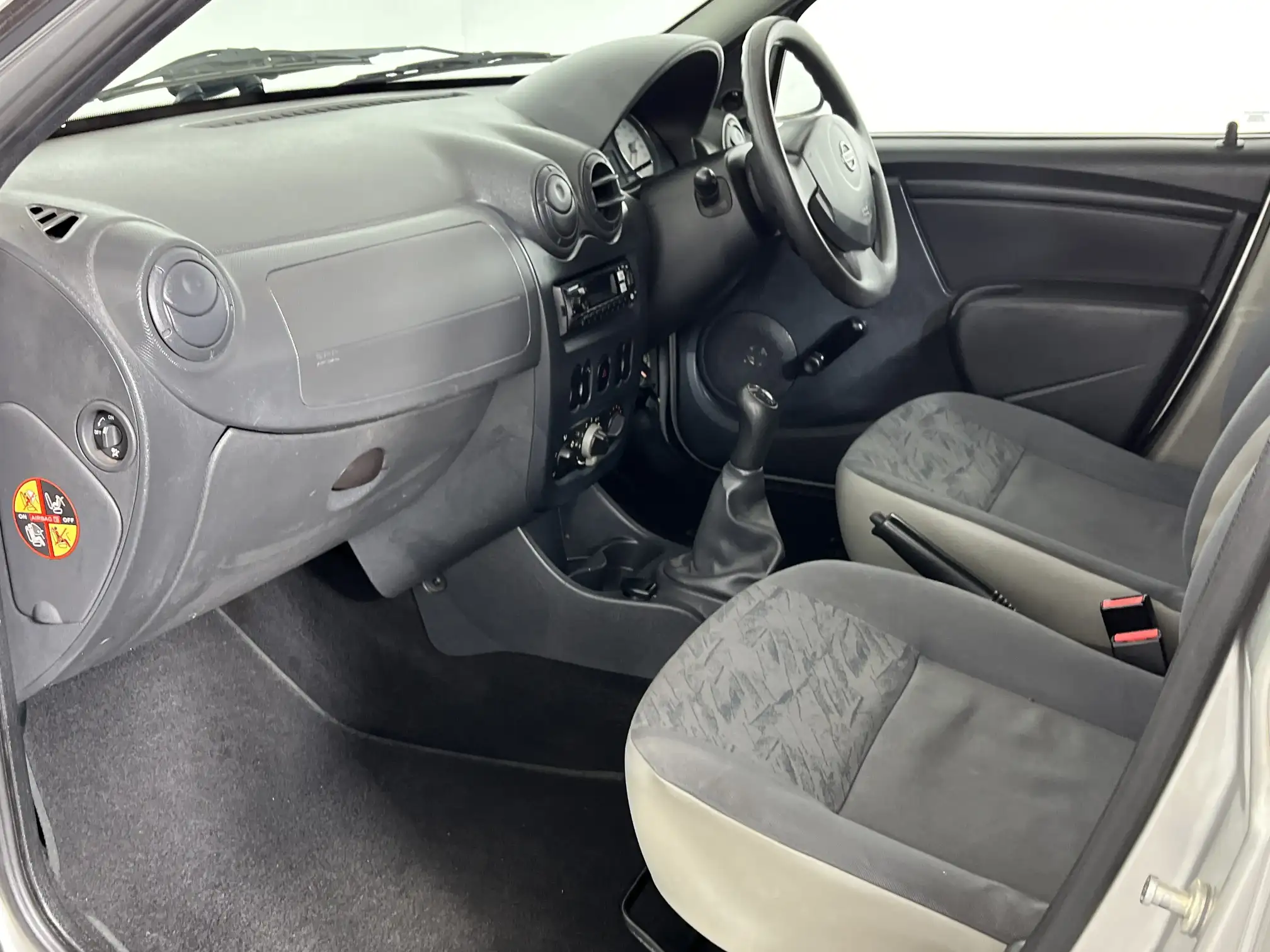 Nissan NP200