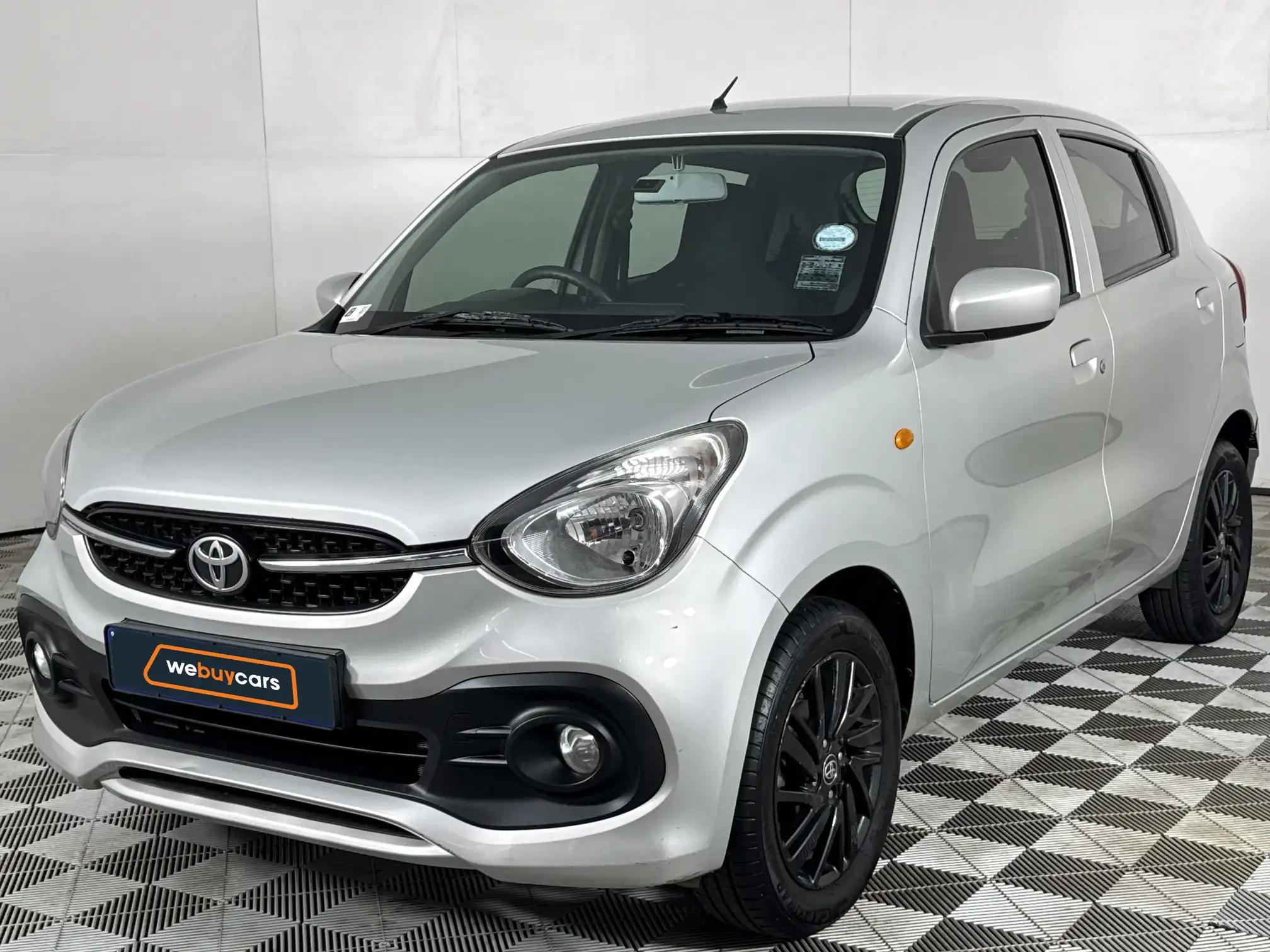 2023 Toyota Vitz