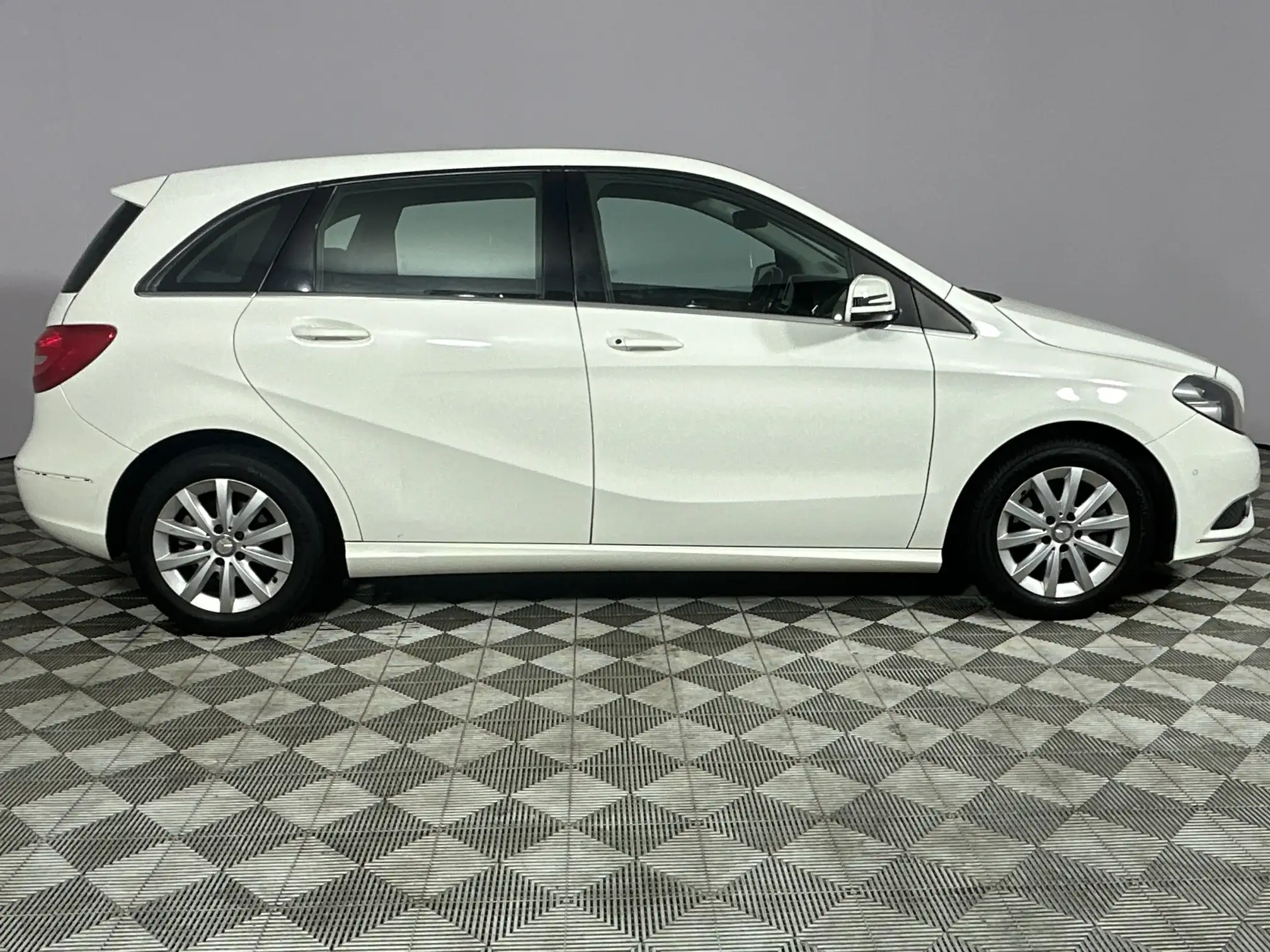 Mercedes-Benz B Class