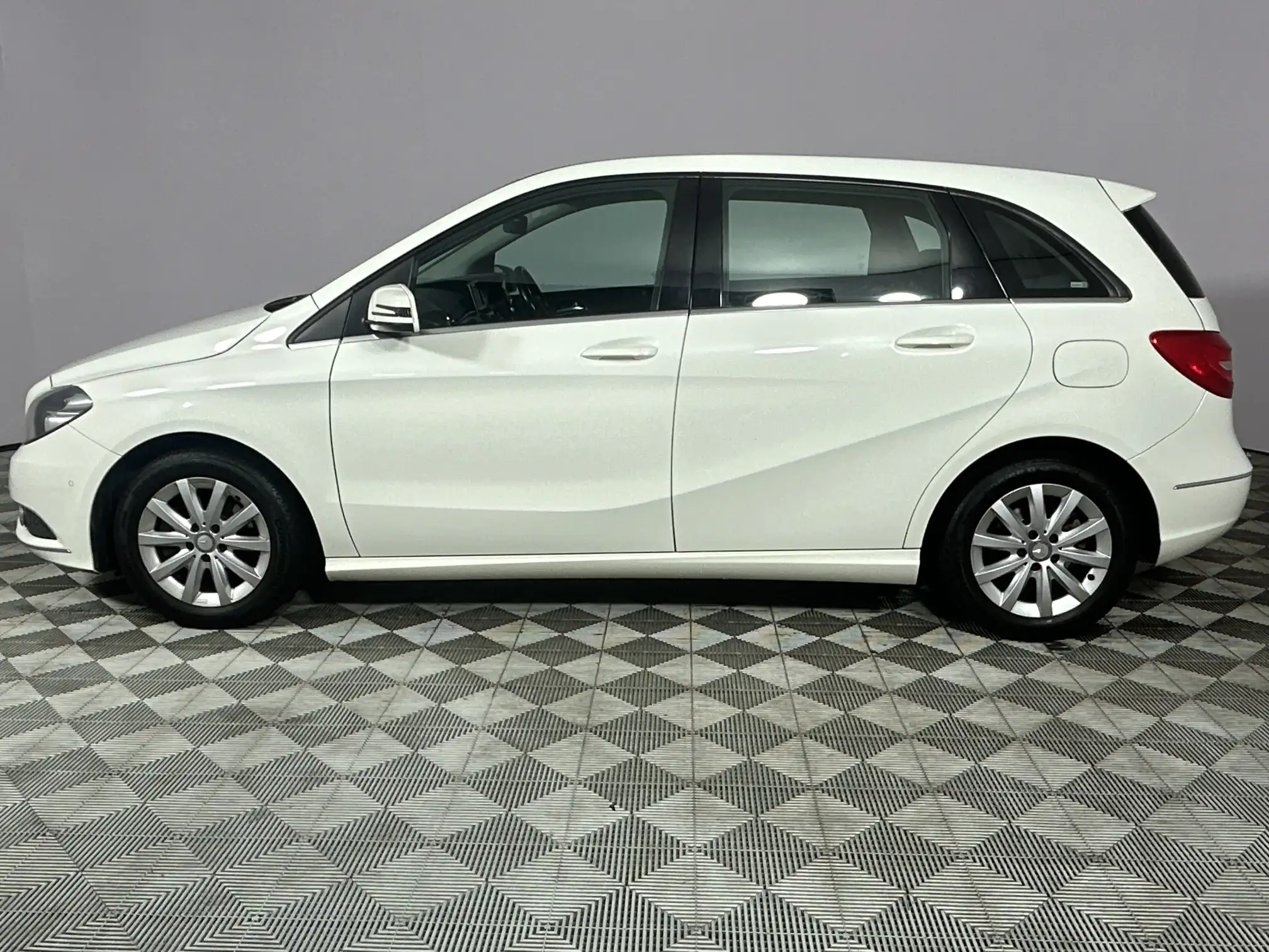 Mercedes-Benz B Class