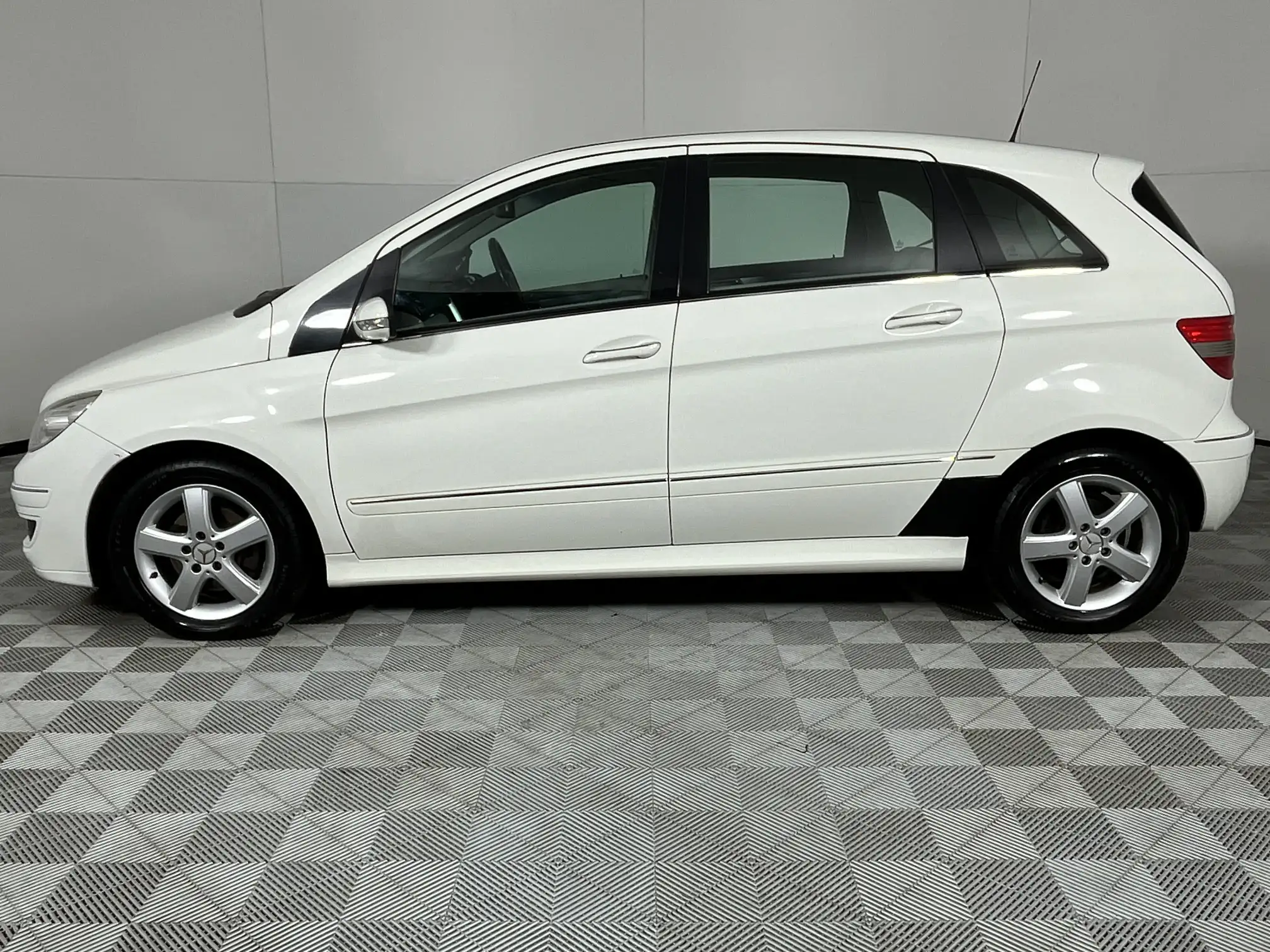 Mercedes-Benz B Class