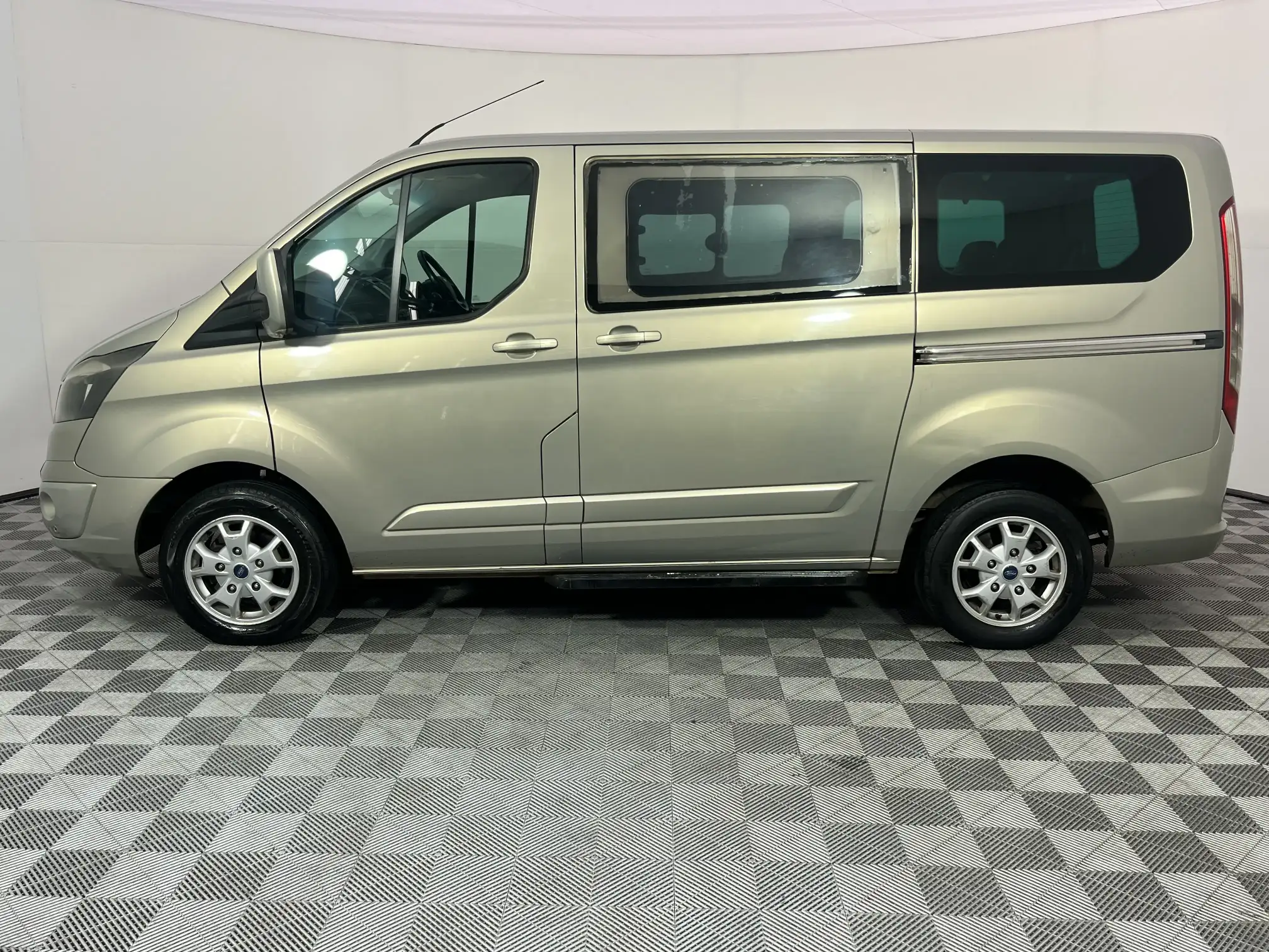 Ford Tourneo