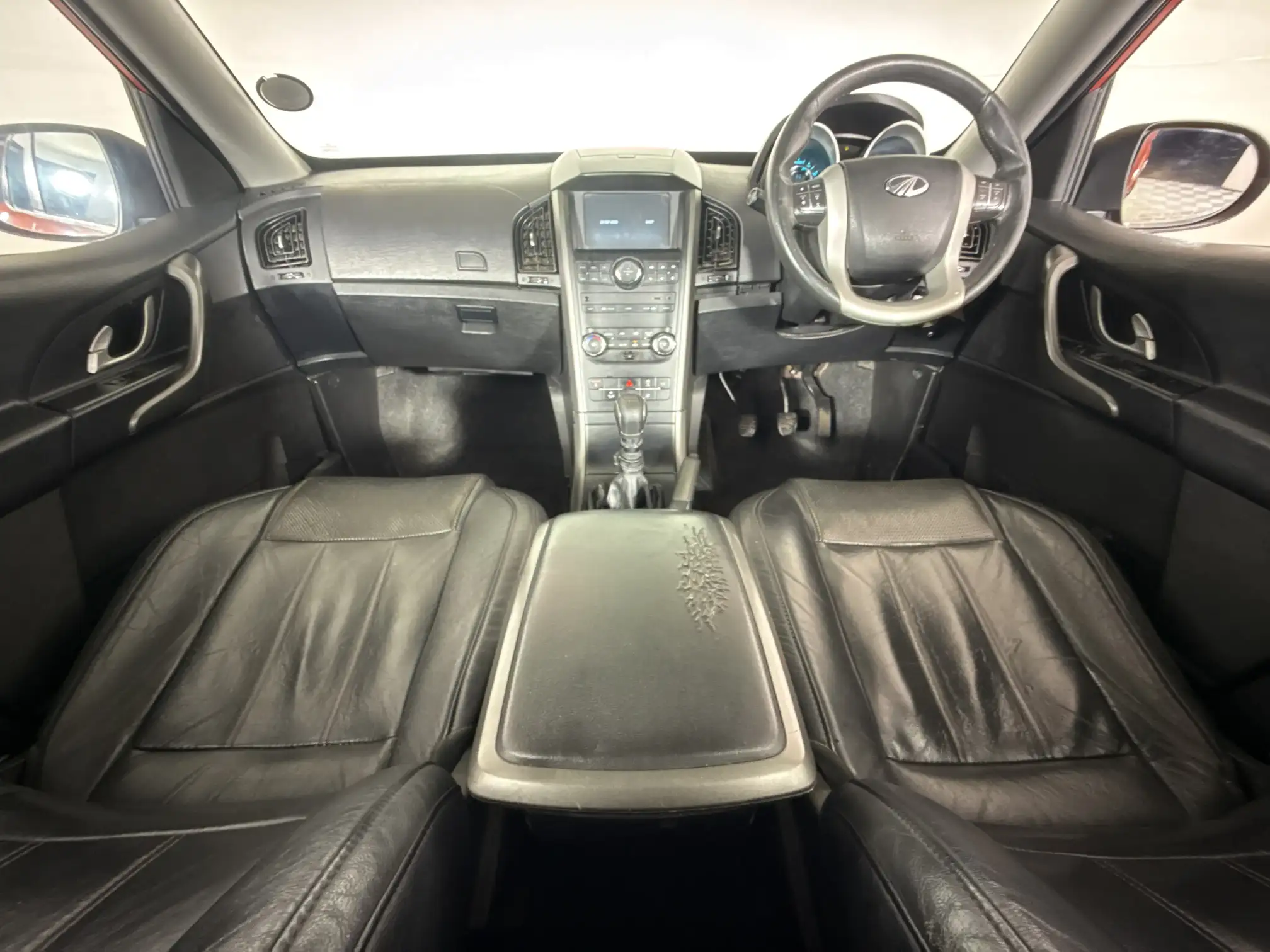 Mahindra XUV