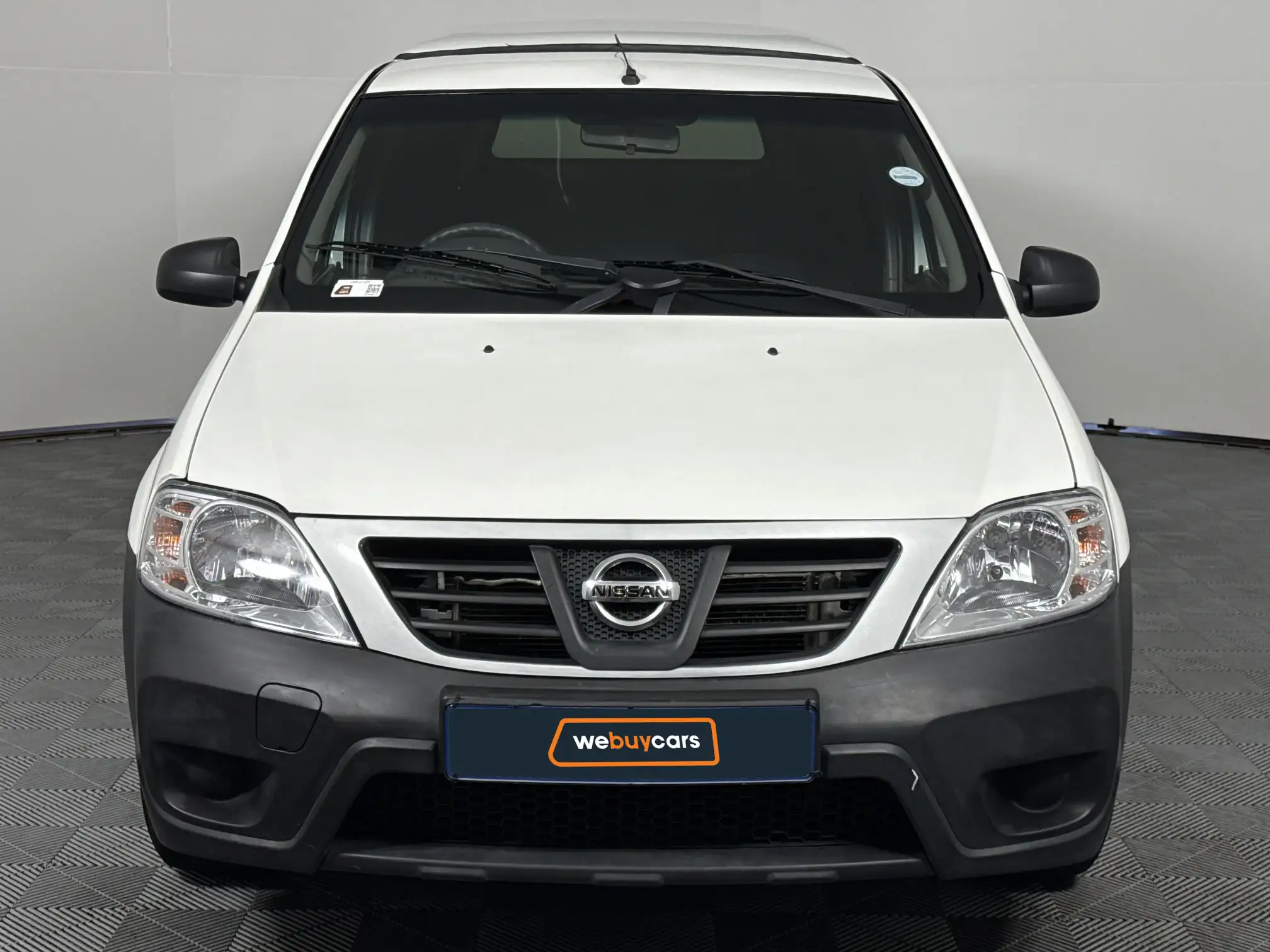 Nissan NP200